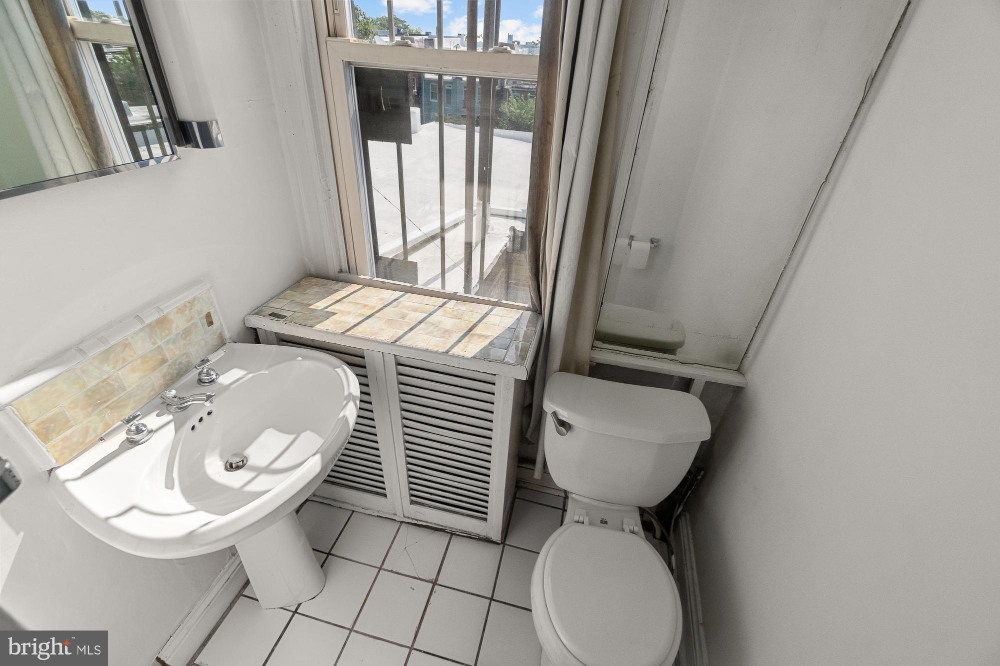 CHARLES VILLAGE - Residential Lease