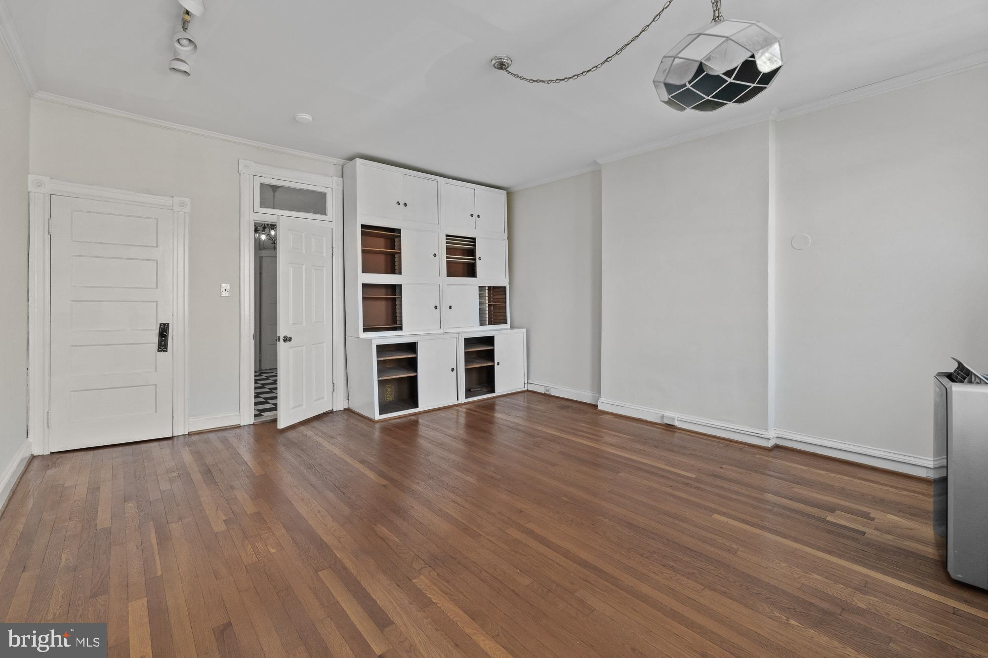 CHARLES VILLAGE - Residential Lease