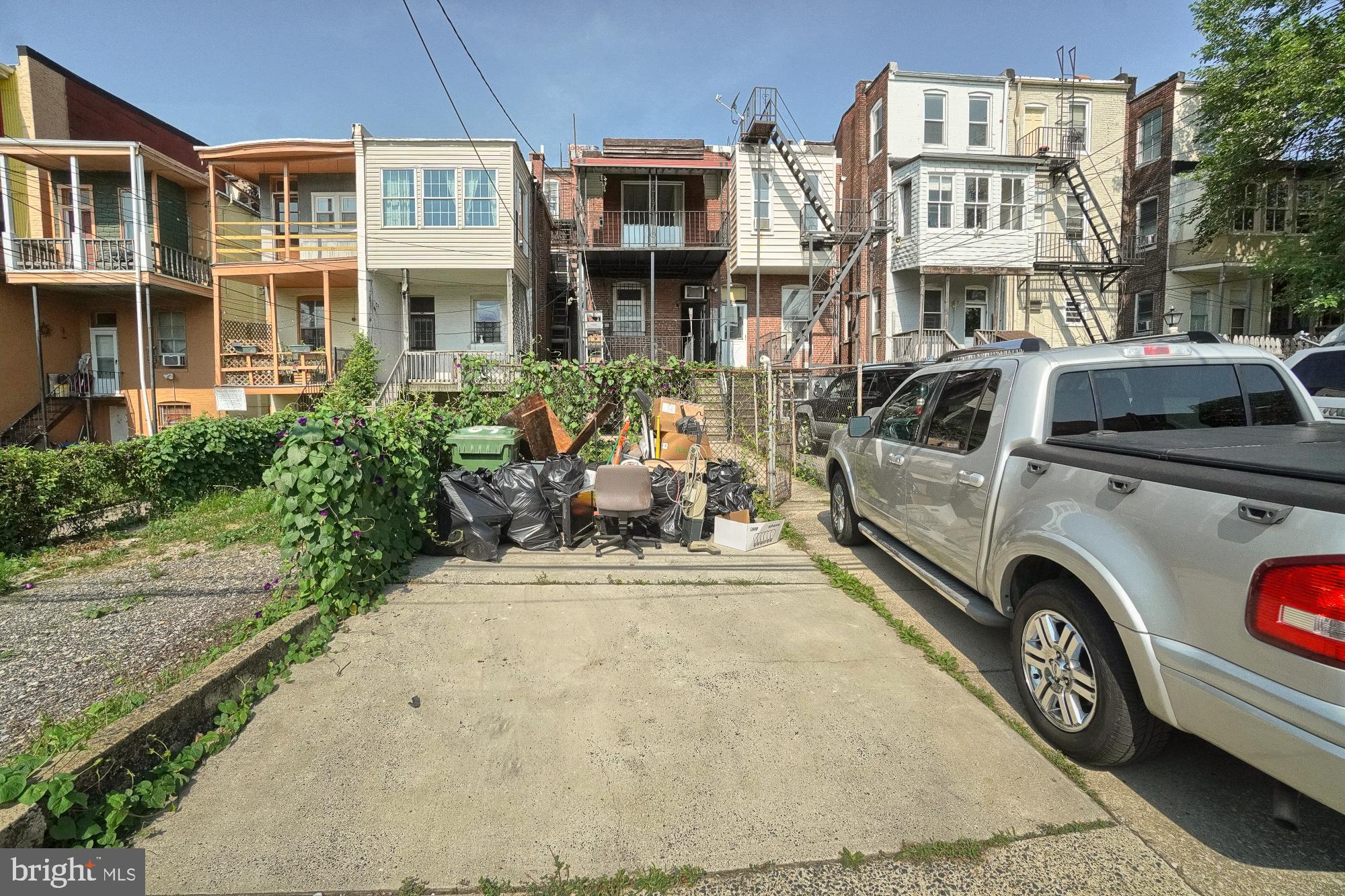 CHARLES VILLAGE - Residential Lease