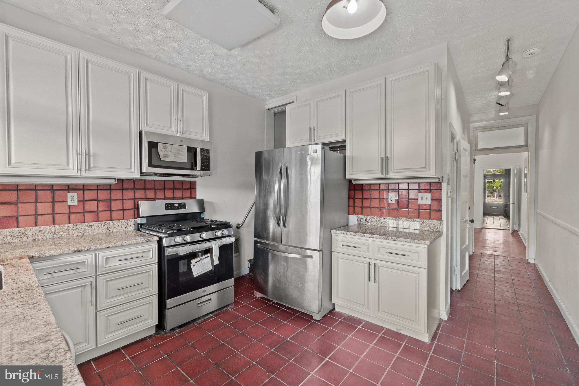 CHARLES VILLAGE - Residential Lease