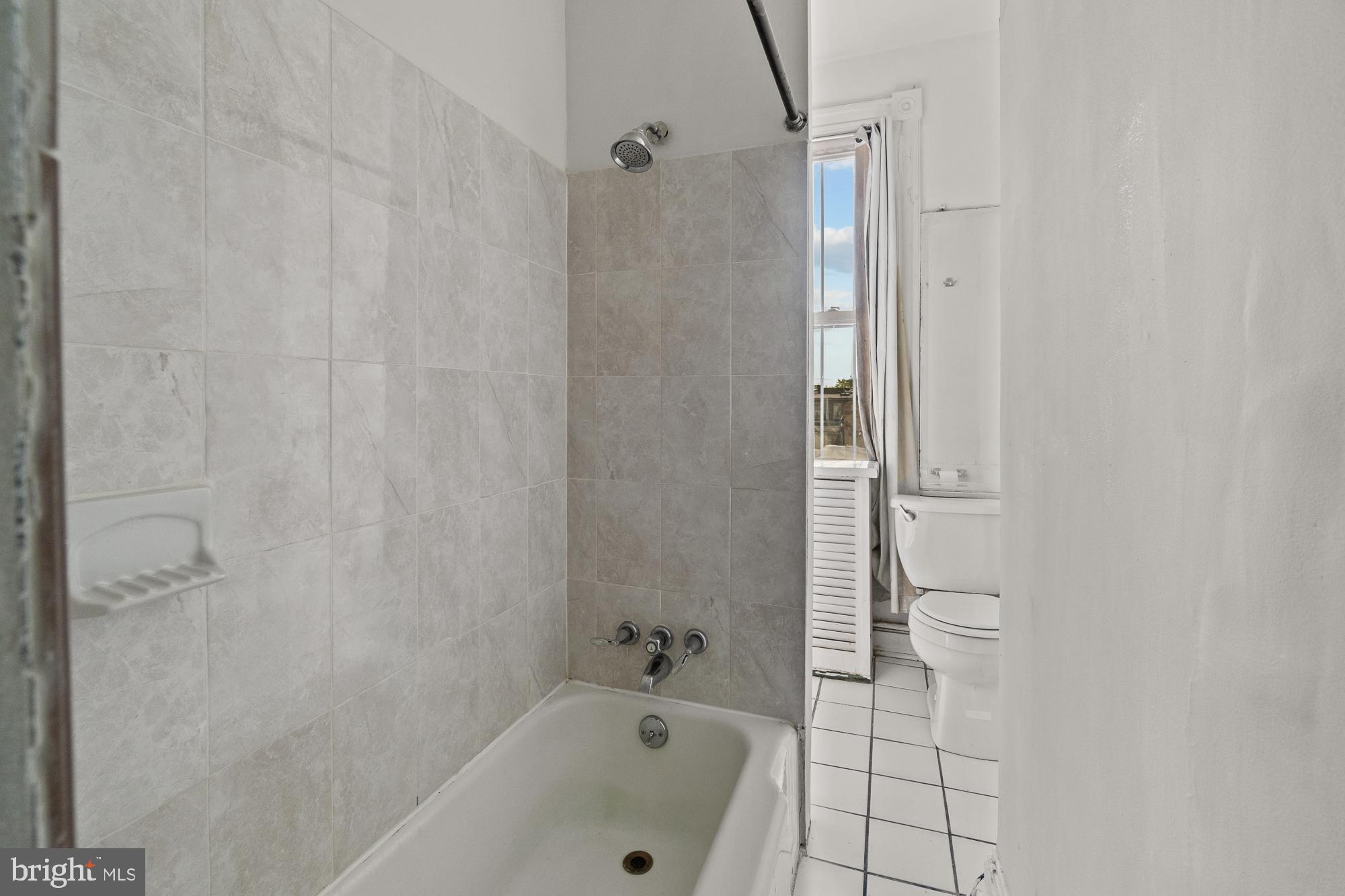 CHARLES VILLAGE - Residential Lease