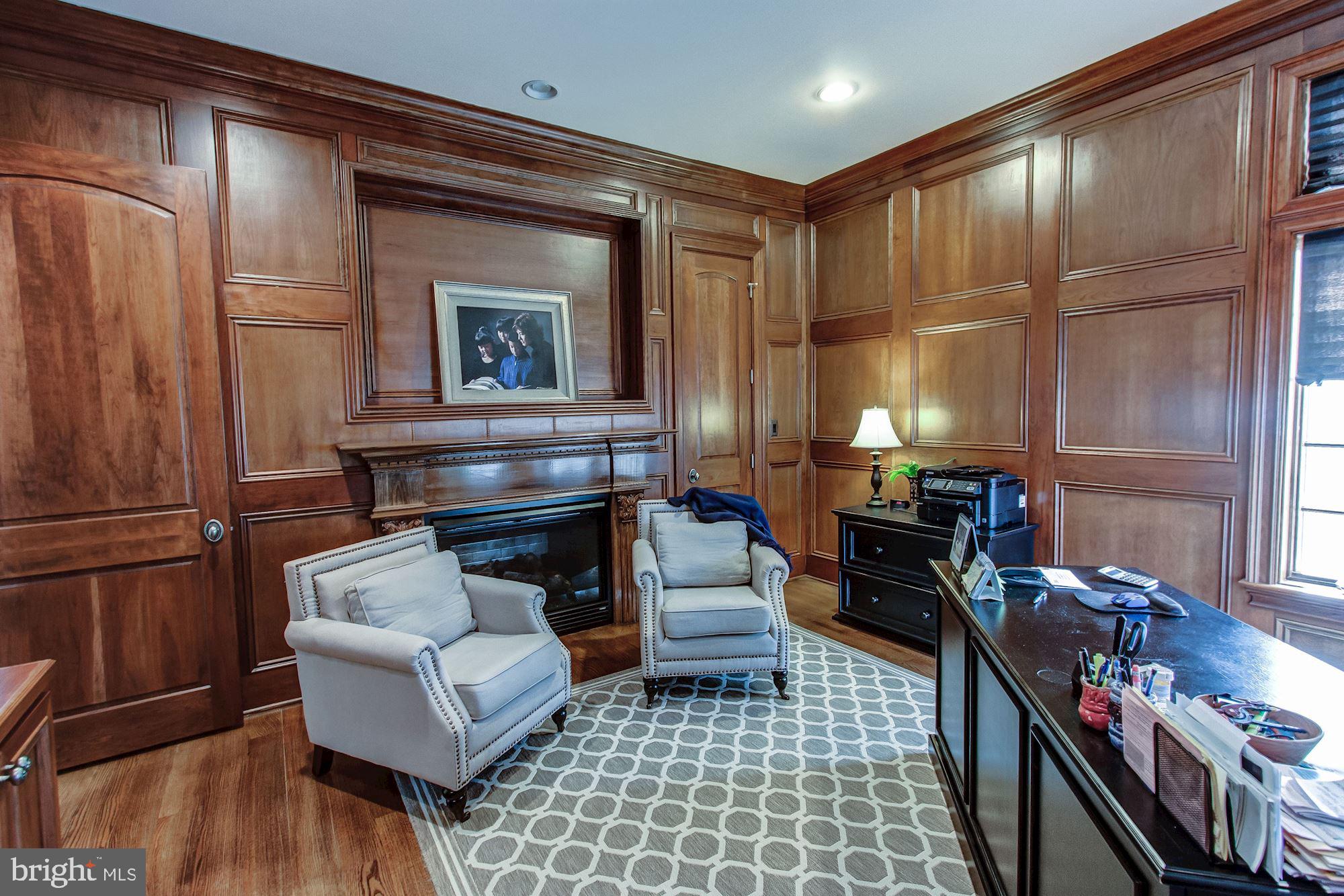 RIVER OAKS - Residential