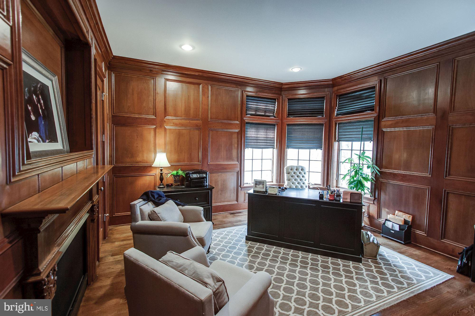 RIVER OAKS - Residential