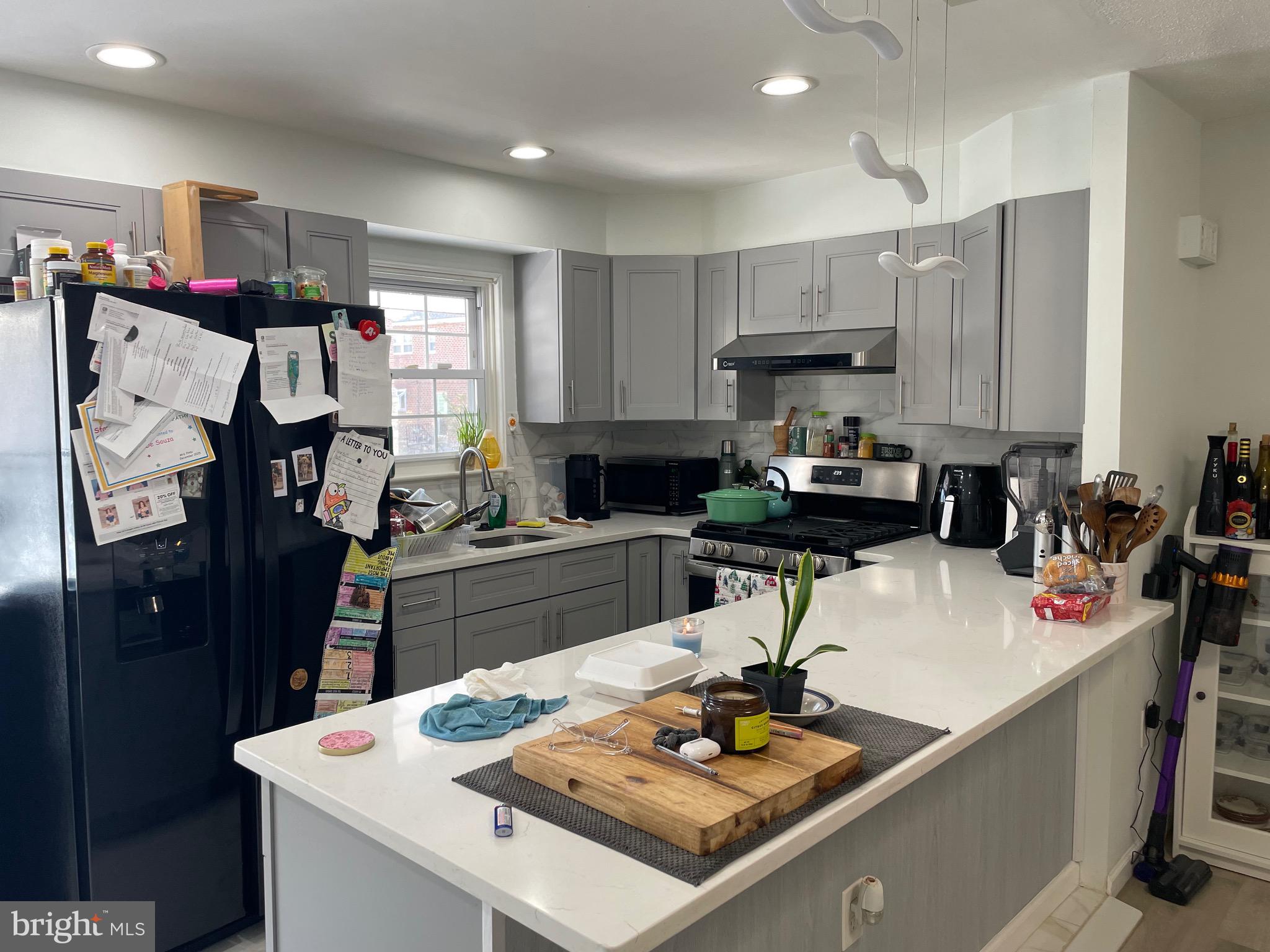 2888 WALNUT HILL STREET