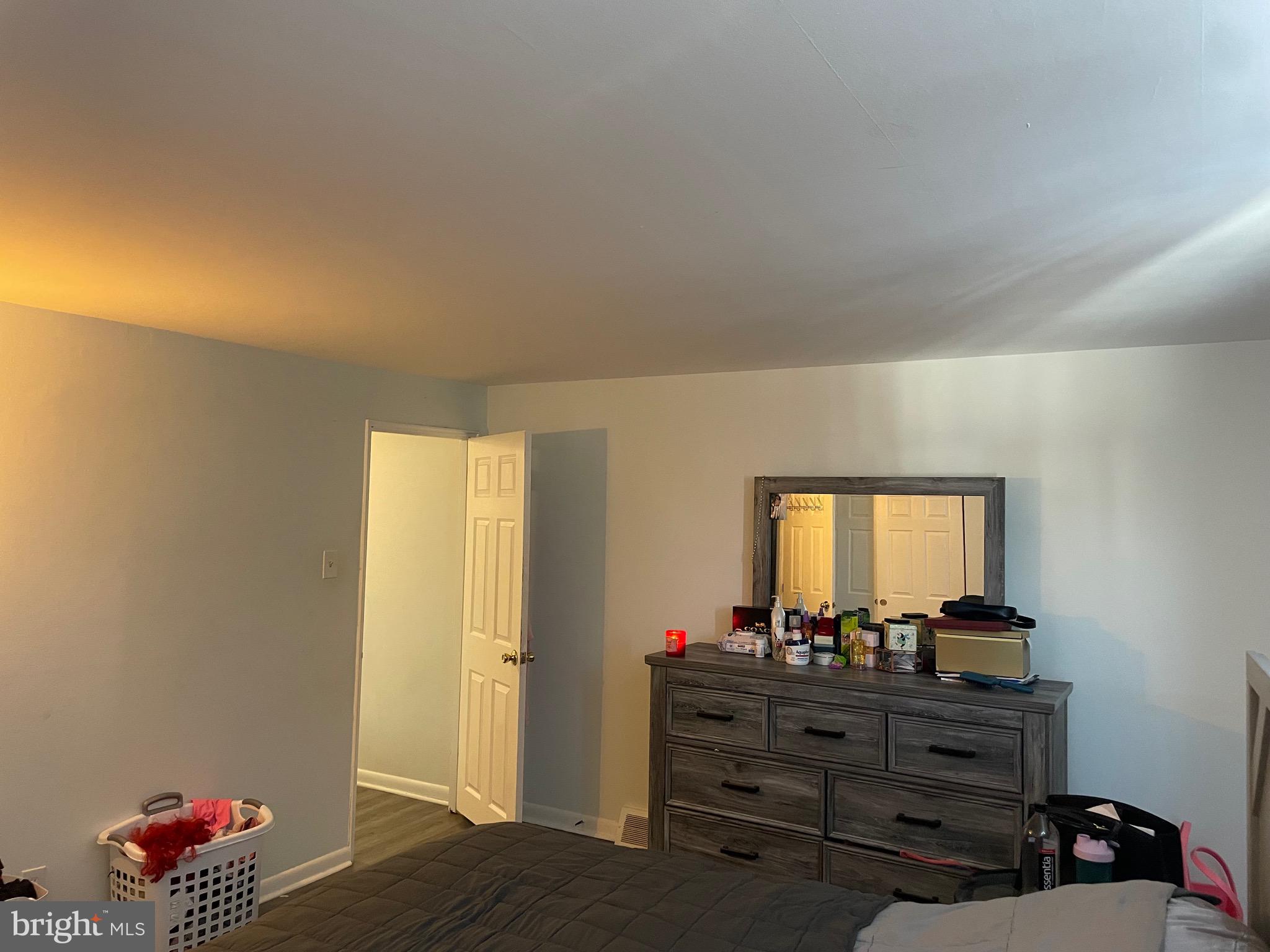 HOLME CIRCLE - Residential