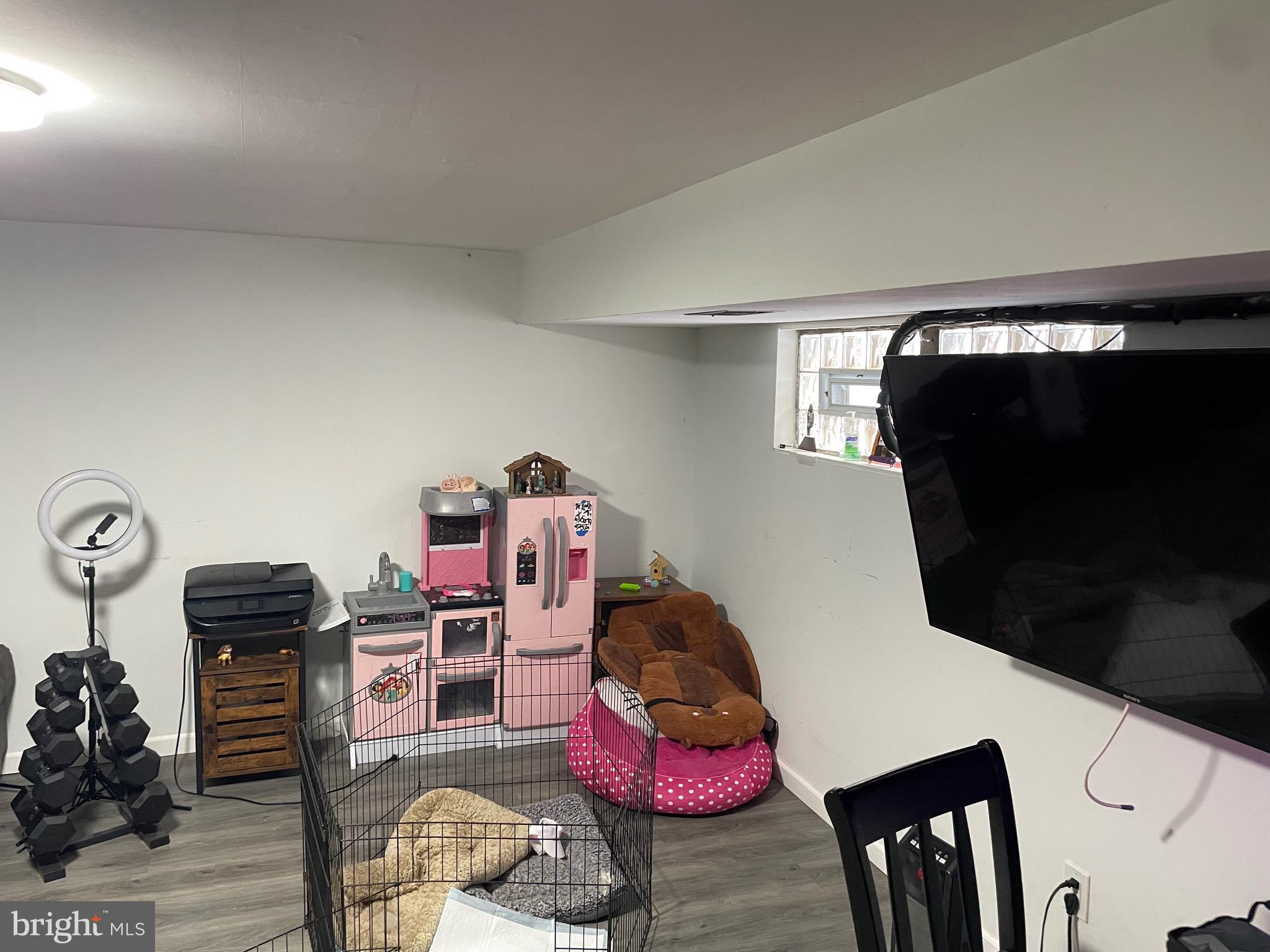 HOLME CIRCLE - Residential