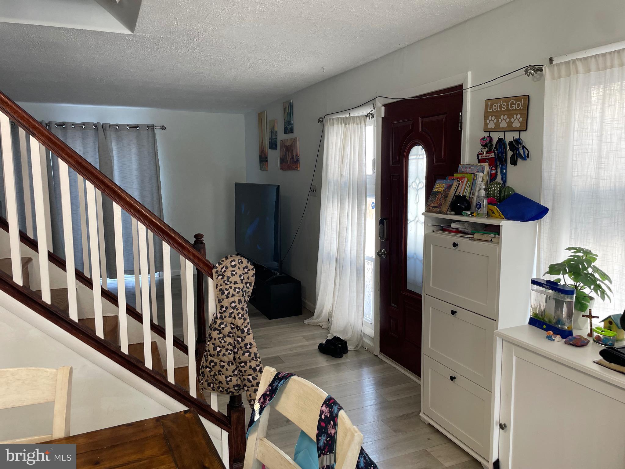 HOLME CIRCLE - Residential