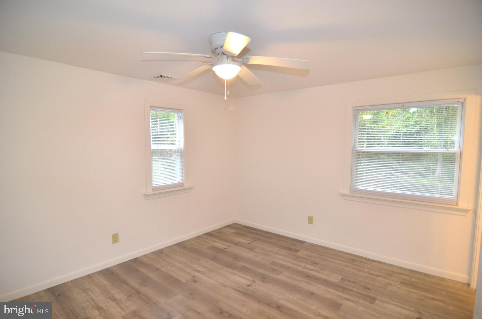 COVE POINT - Residential Lease