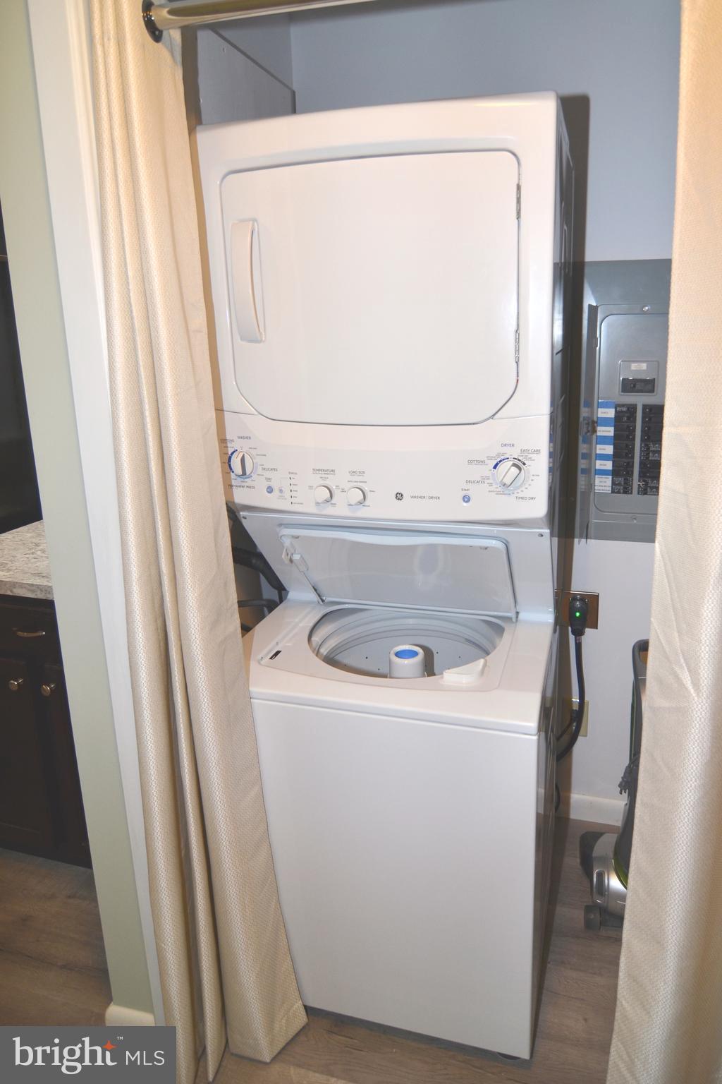 COVE POINT - Residential Lease