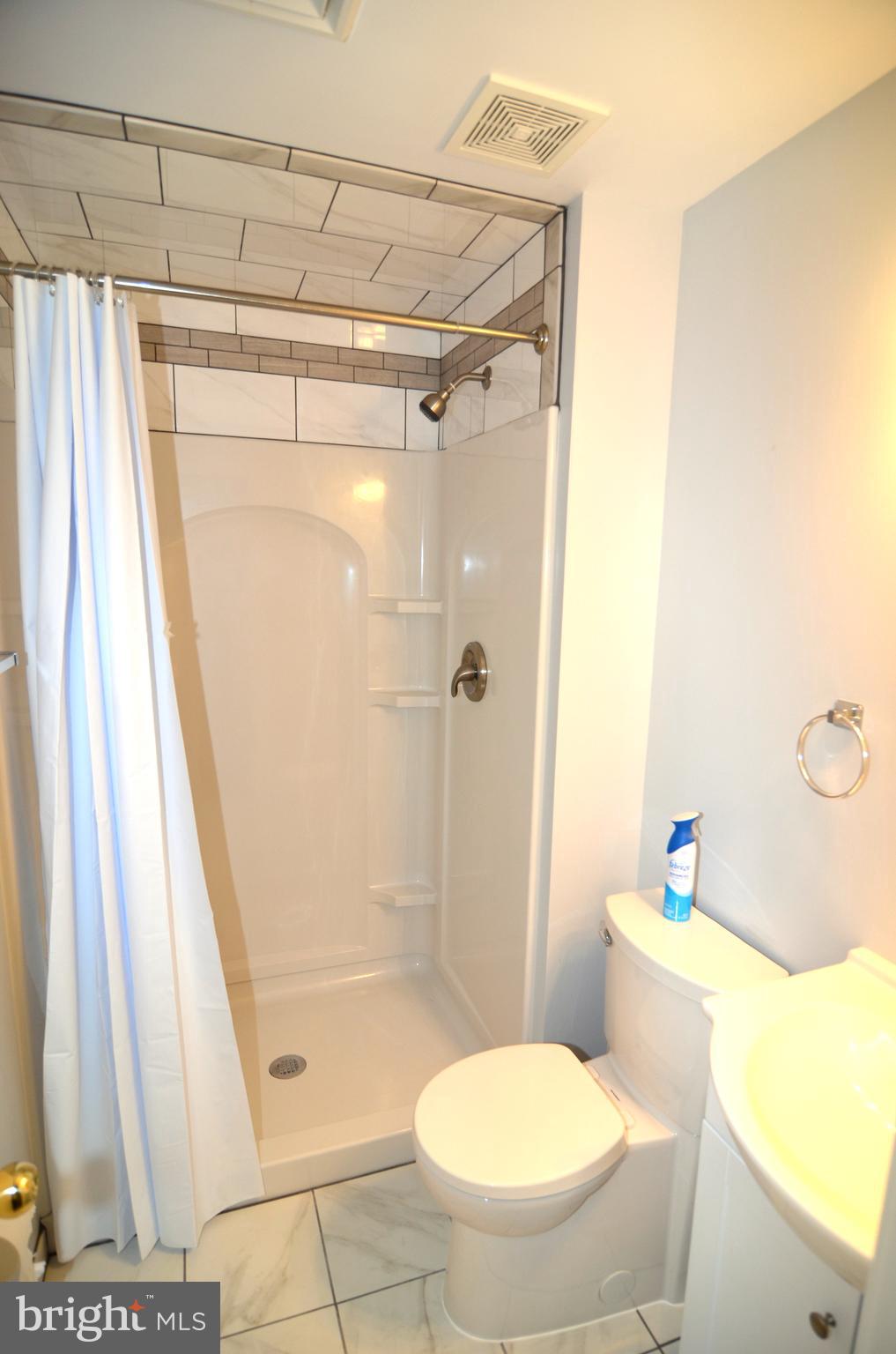 COVE POINT - Residential Lease