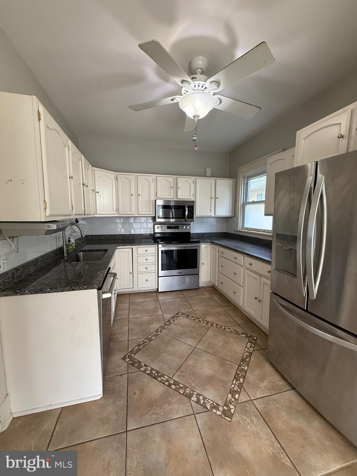 CAMP HILL BOROUGH - Residential Lease