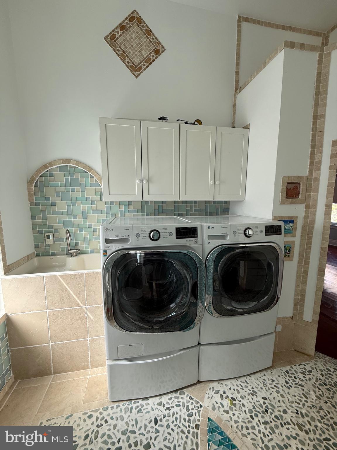 CAMP HILL BOROUGH - Residential Lease