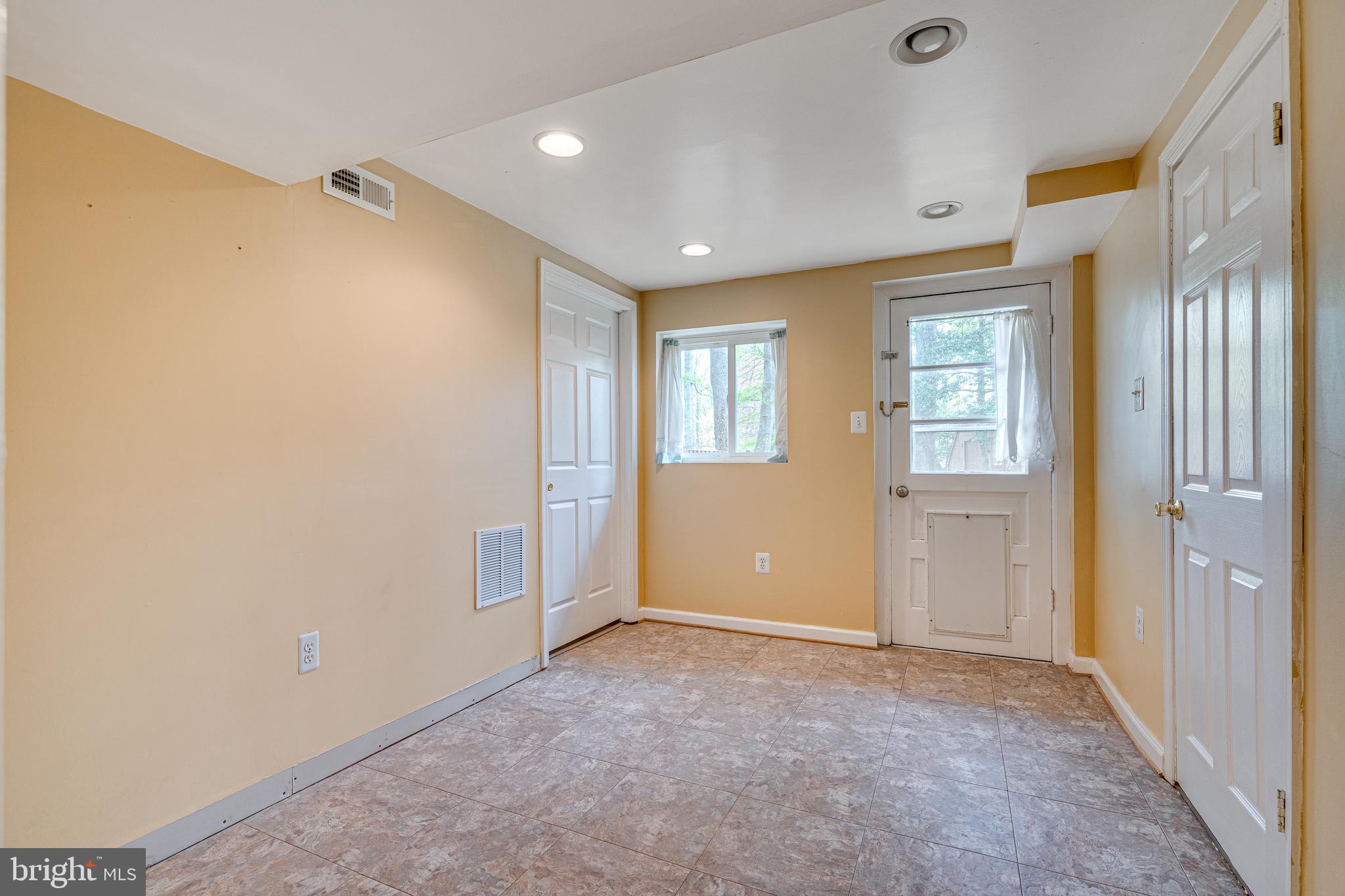 KINGS PARK WEST - Residential