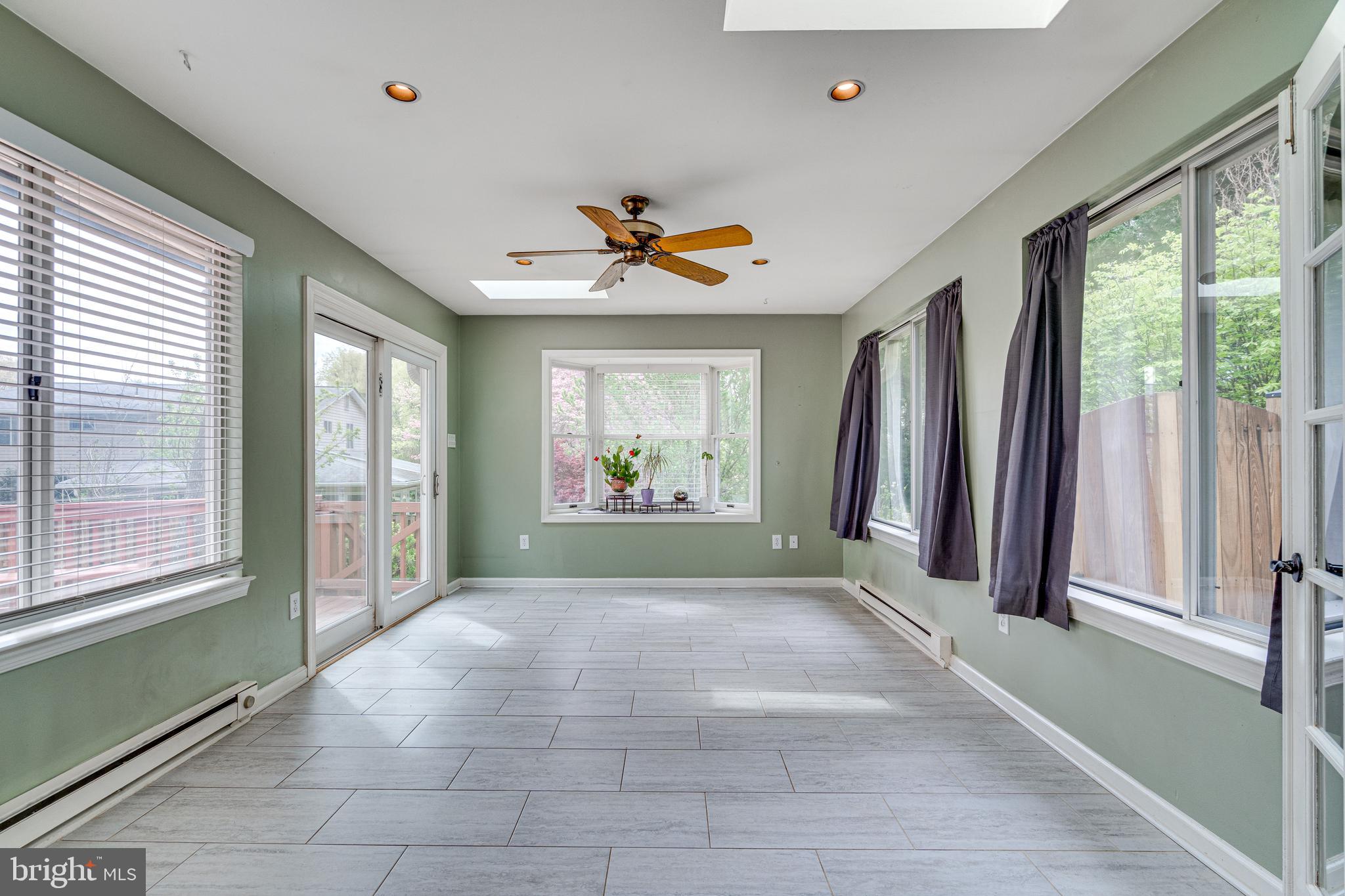 KINGS PARK WEST - Residential