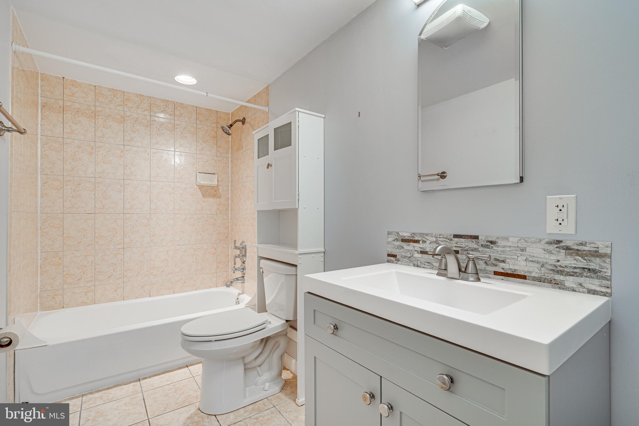 KINGS PARK WEST - Residential