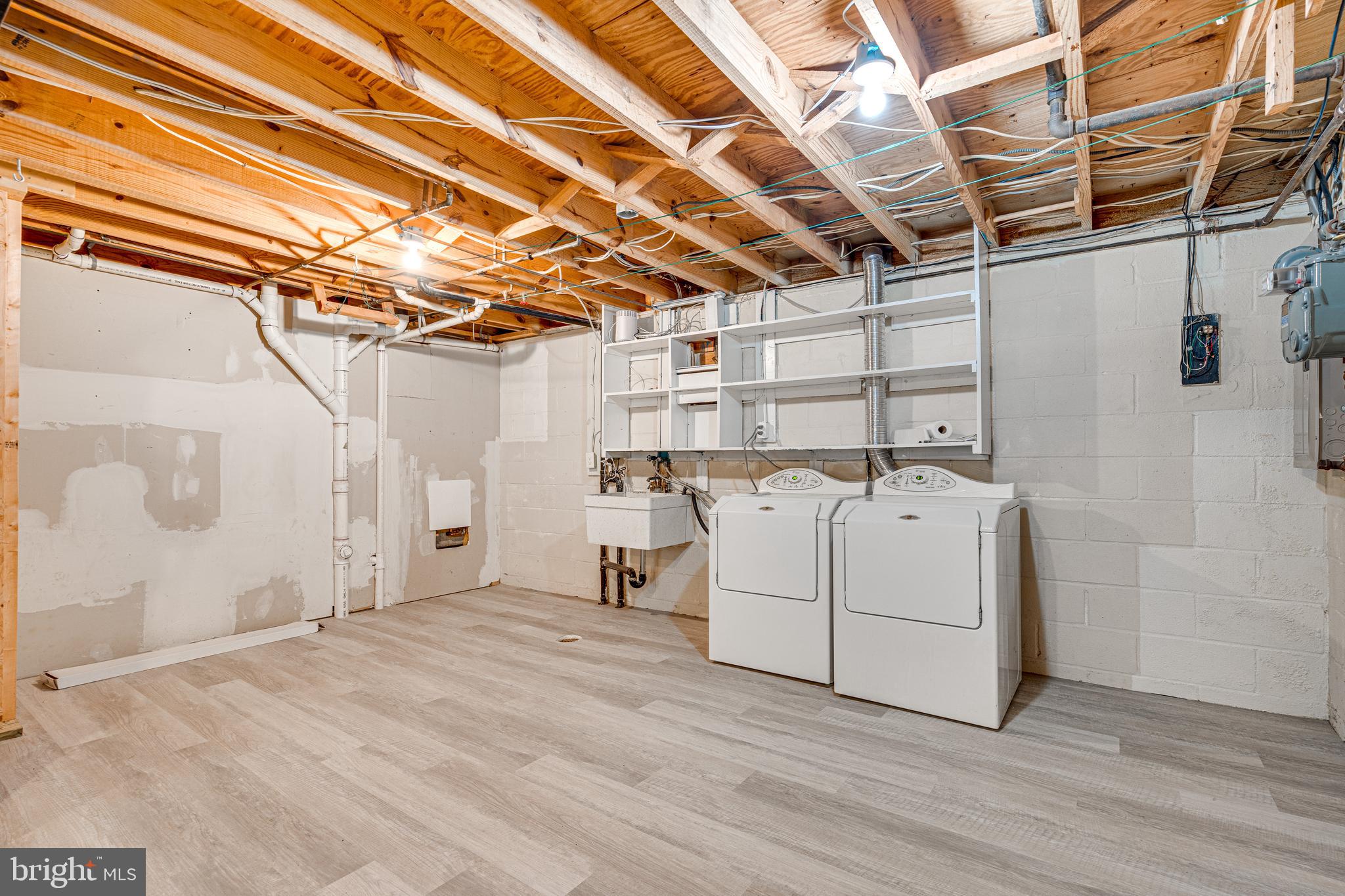 KINGS PARK WEST - Residential