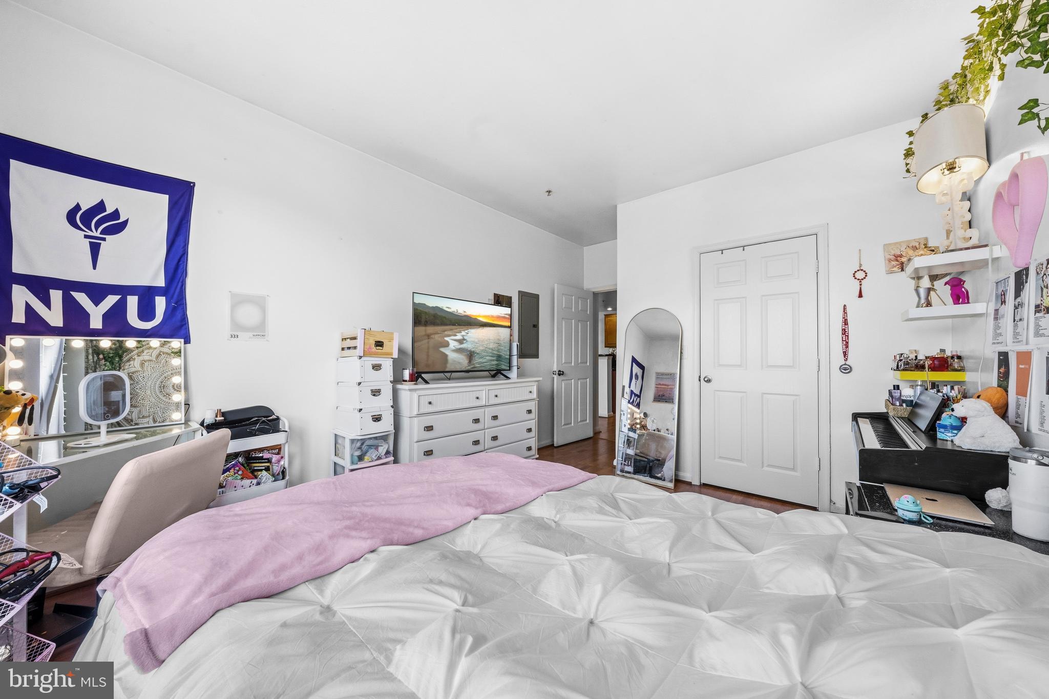 FAIRFAX RIDGE - Residential