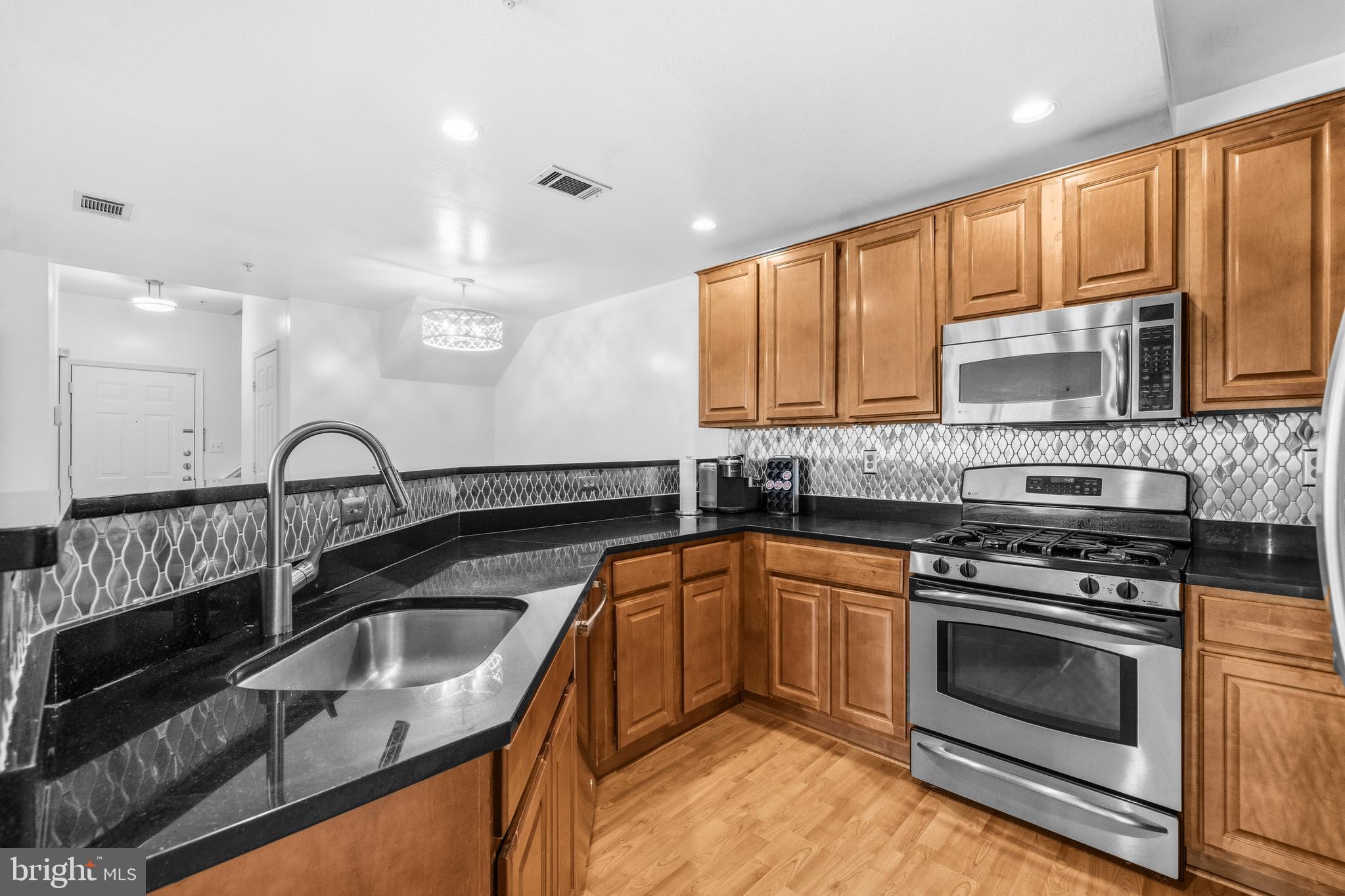 FAIRFAX RIDGE - Residential