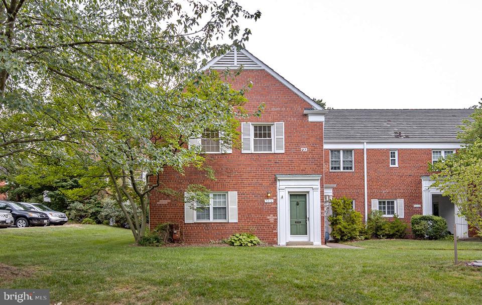 PARK  FAIRFAX - Residential Lease