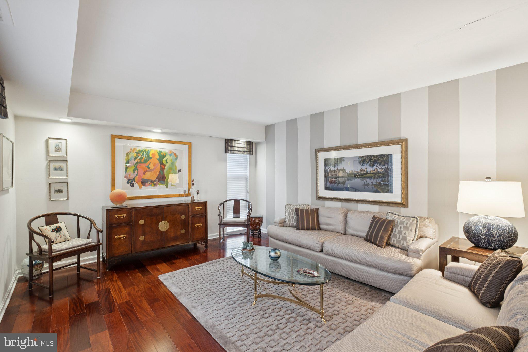 SOCIETY HILL - Residential