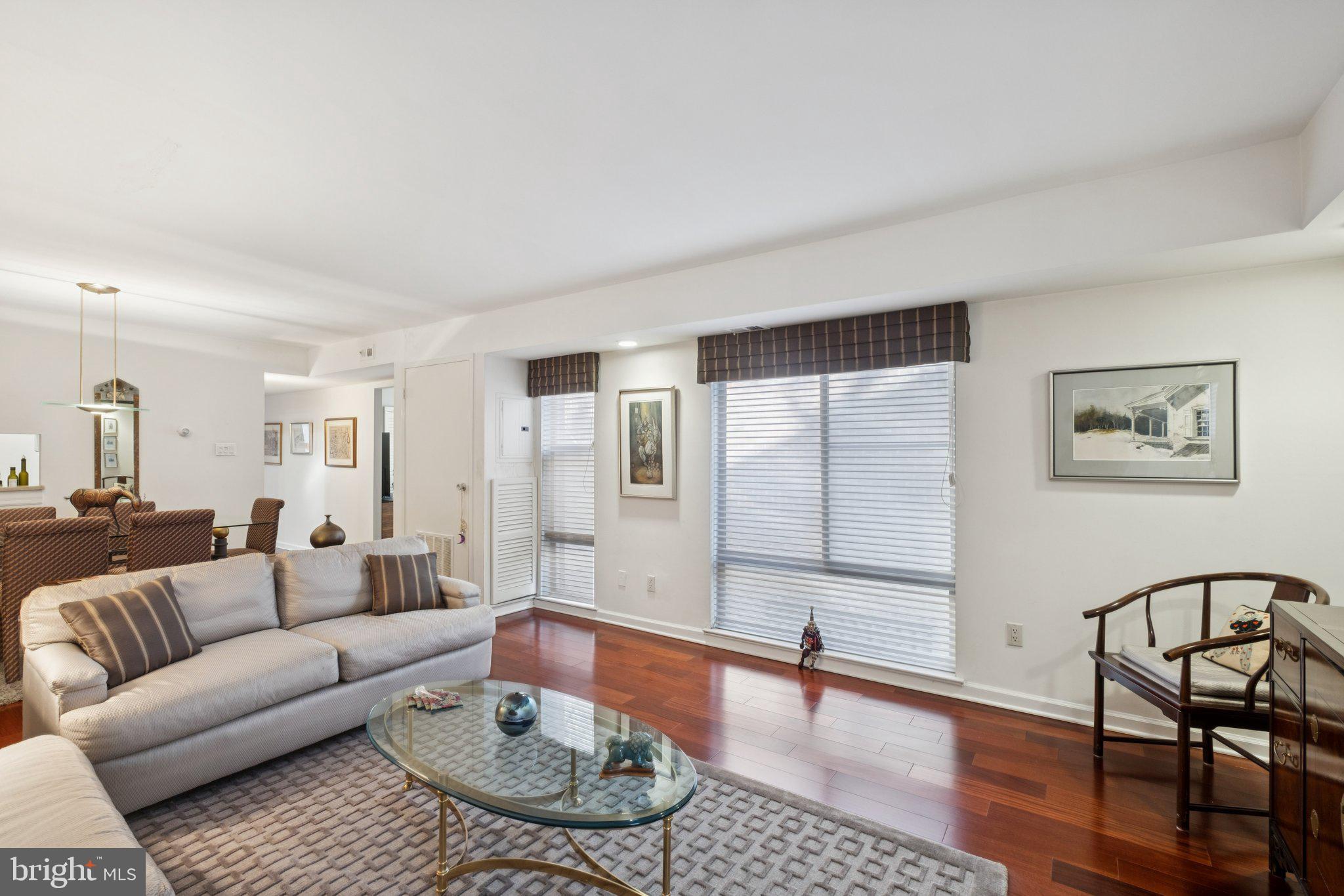 SOCIETY HILL - Residential