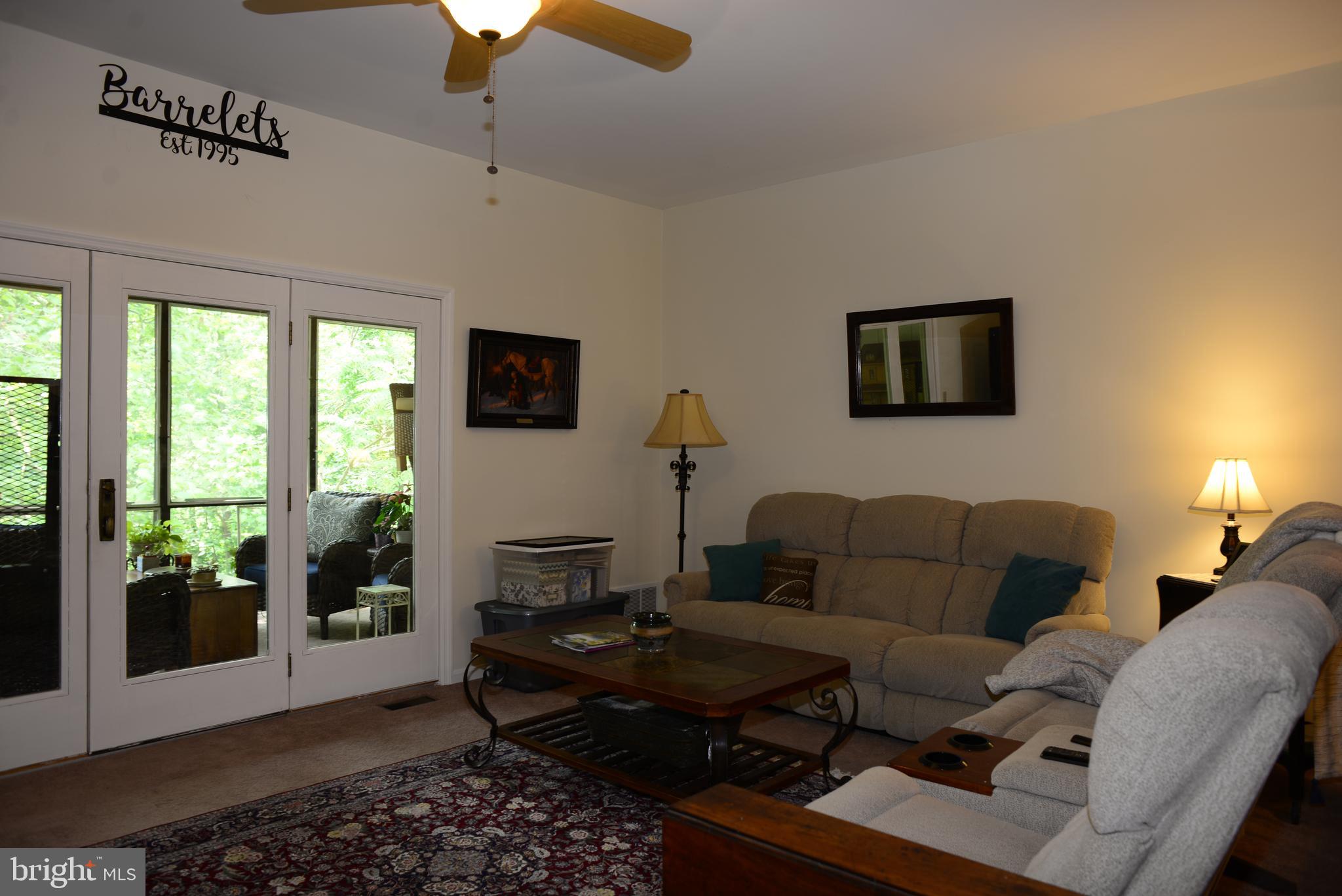 INNSBRUCK - Residential Lease