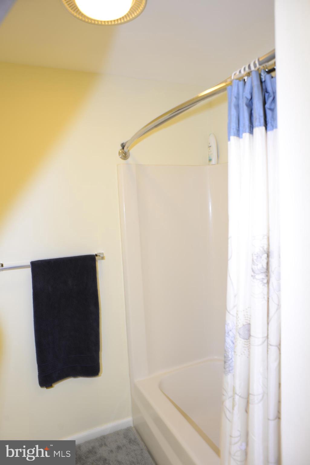 INNSBRUCK - Residential Lease