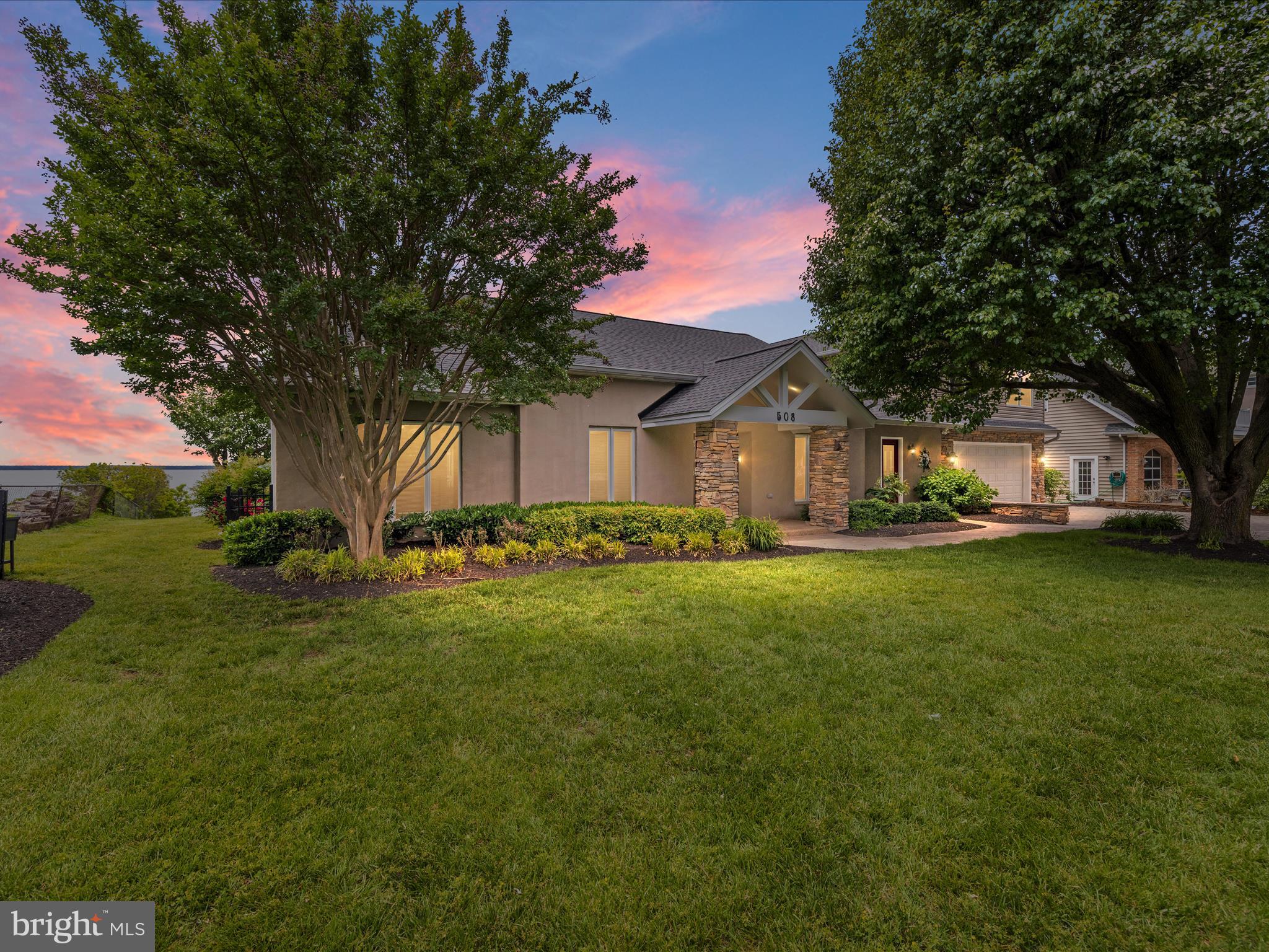 508 BAYSIDE DRIVE