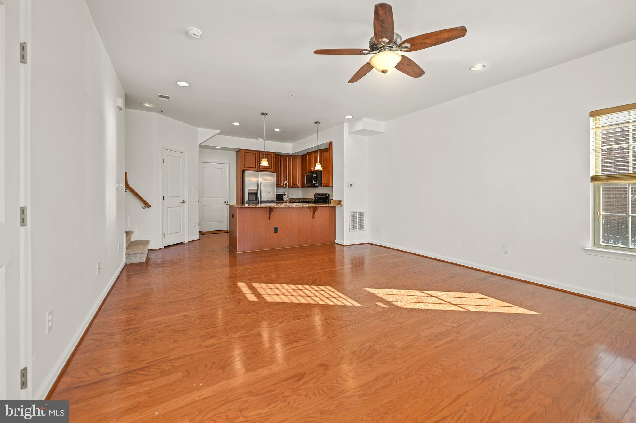 VIRGINIA MANOR - Residential