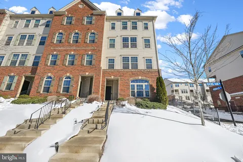 25928 Racing Sun Drive, Aldie, VA MLS: VALO2114824