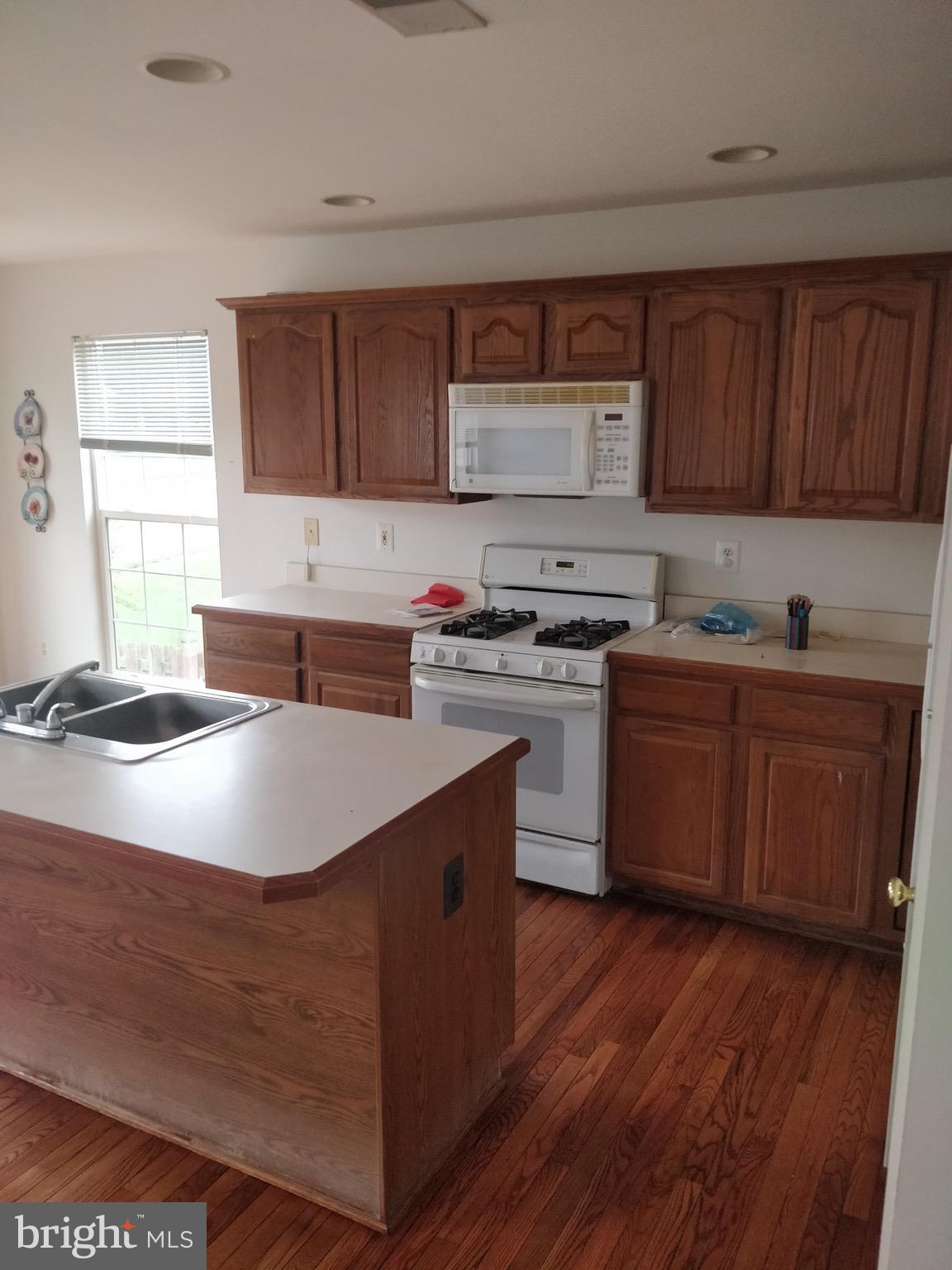 BELMONT STATION - Residential Lease