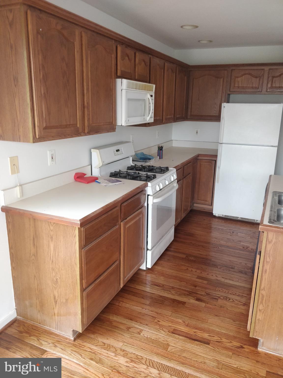 BELMONT STATION - Residential Lease