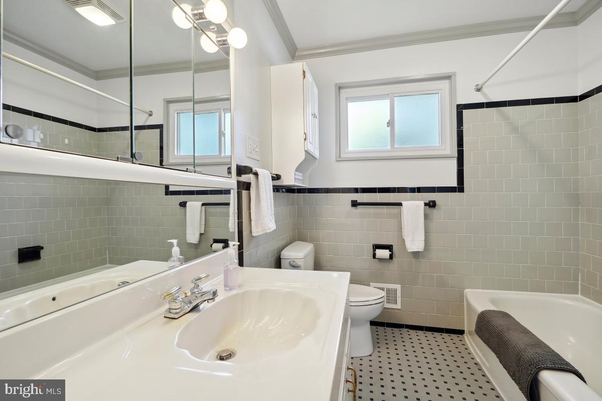 SILVER ROCK - Residential