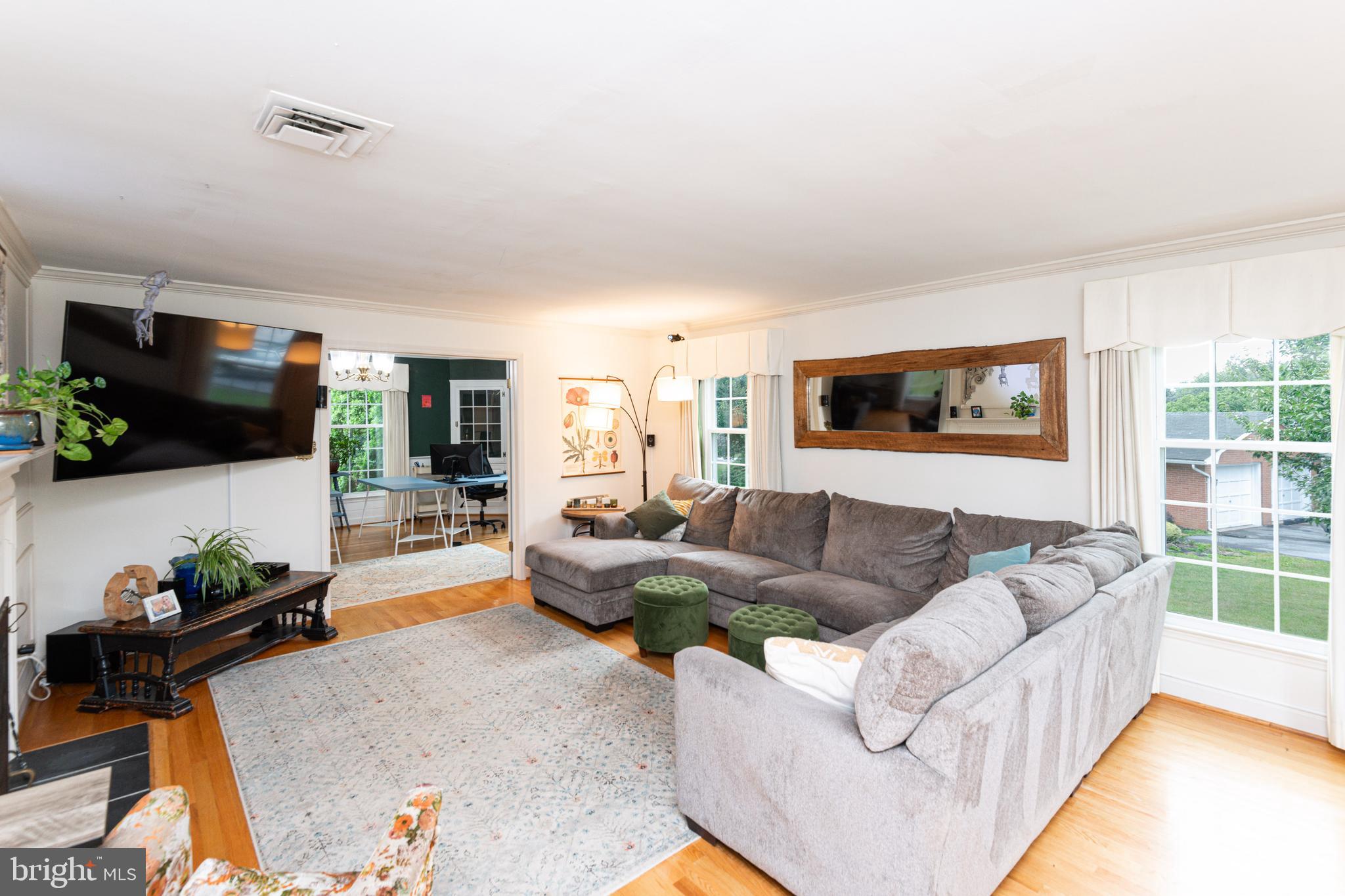 SPRING VALLEY - Residential