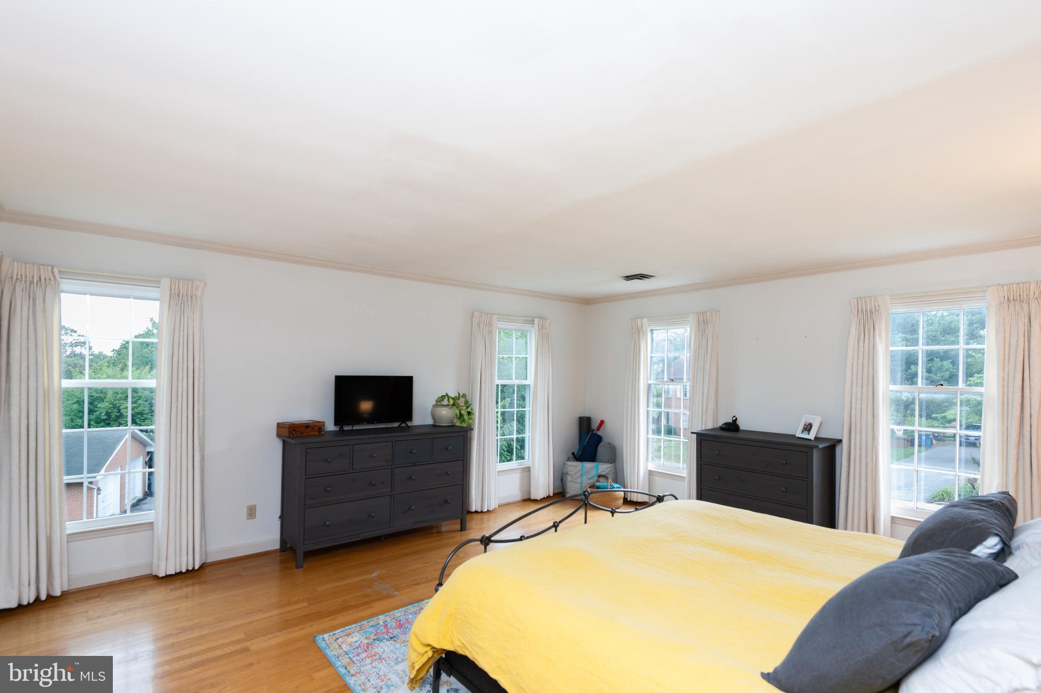 SPRING VALLEY - Residential