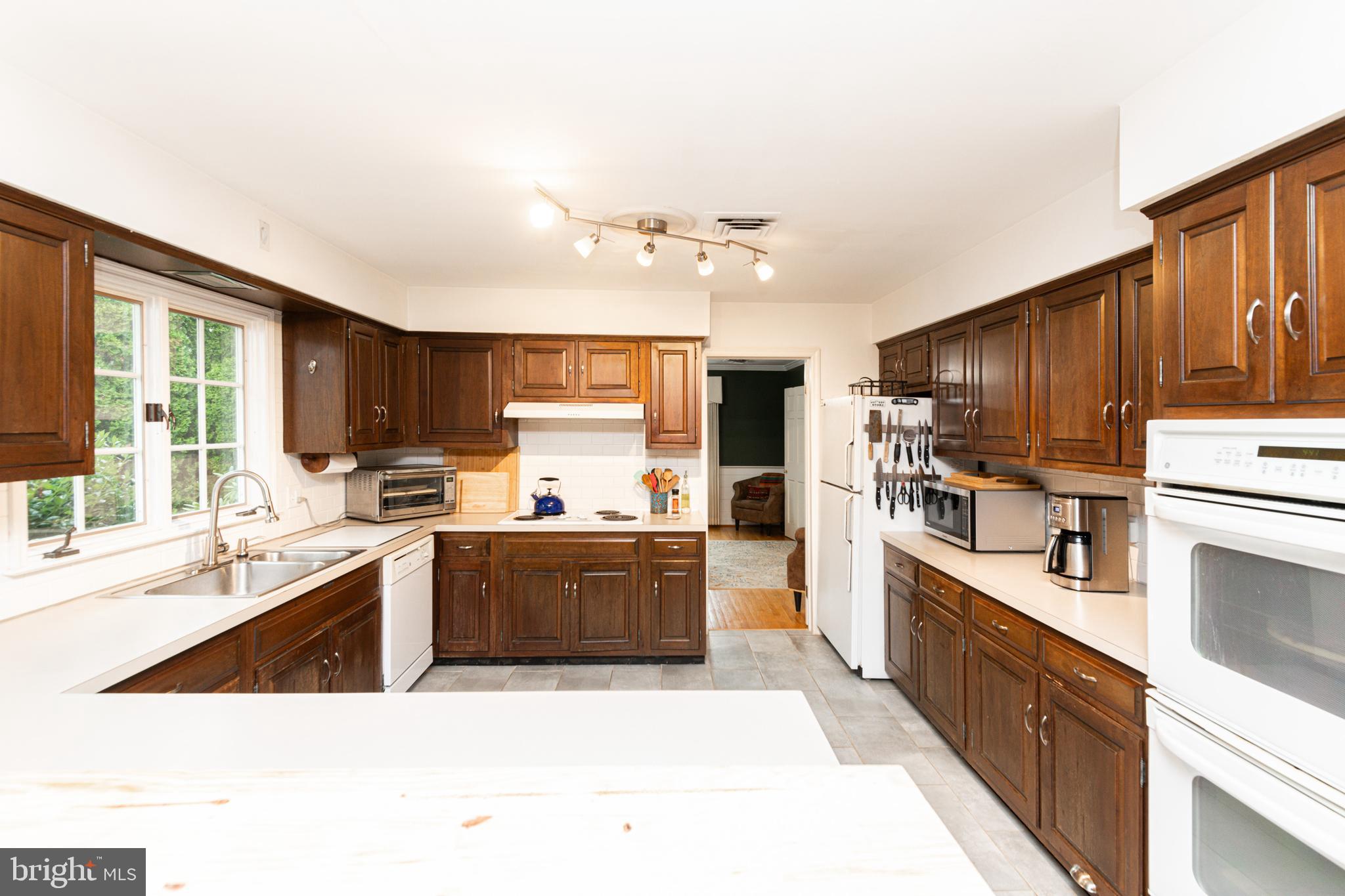 SPRING VALLEY - Residential