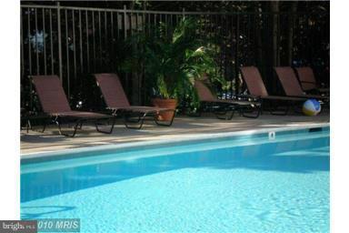 COMMONS OF ARLINGTON - Residential Lease