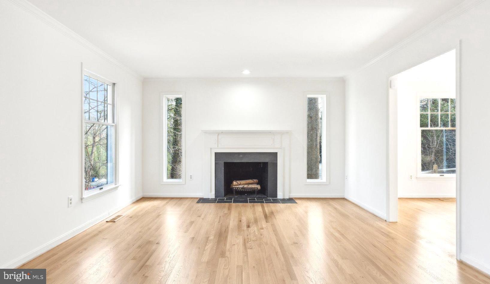 SEVEN LOCKS HILLS - Residential