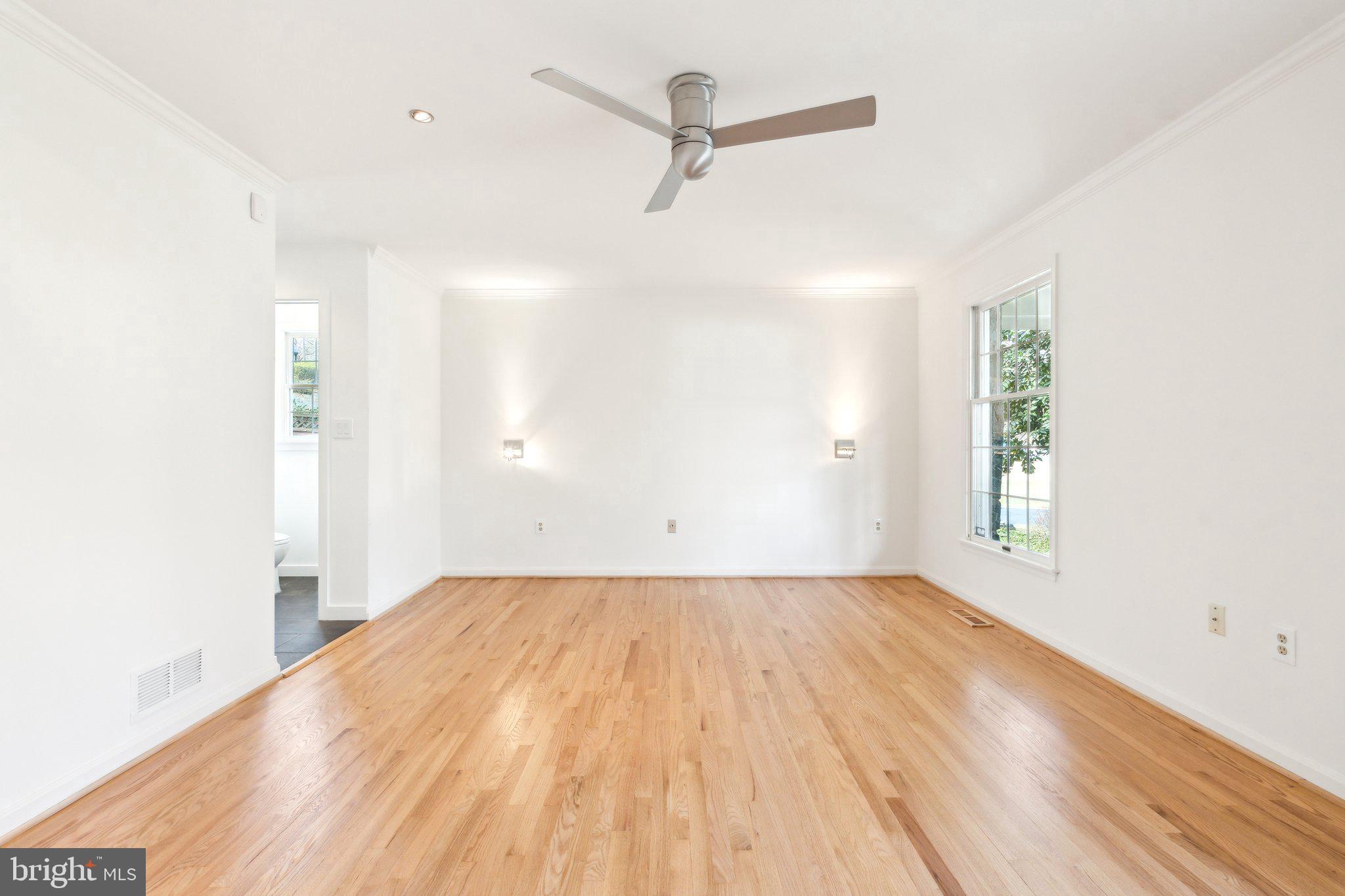 SEVEN LOCKS HILLS - Residential