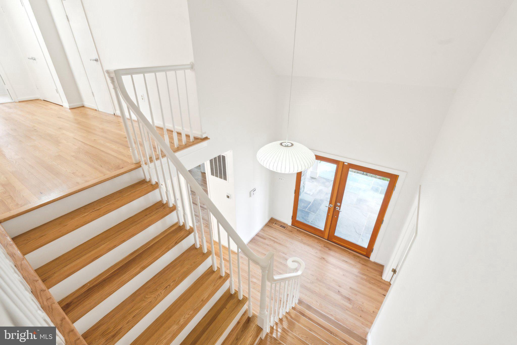 SEVEN LOCKS HILLS - Residential