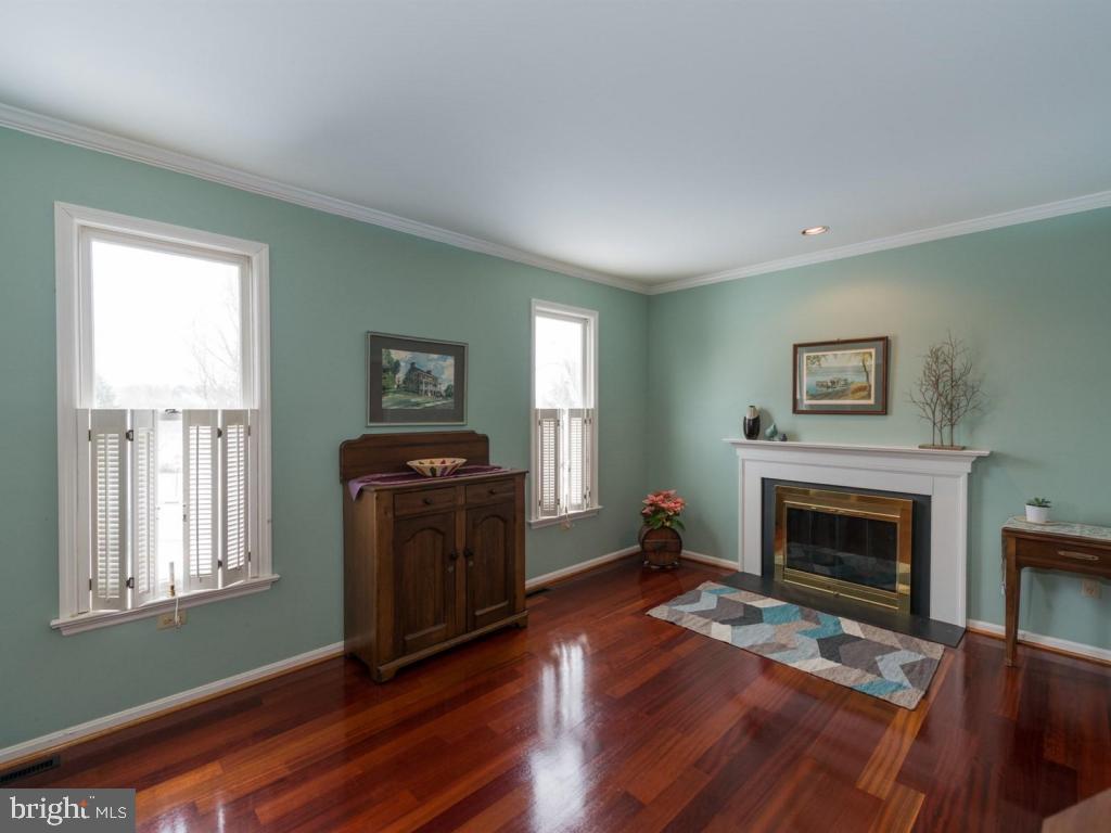 HAYWARD HEATH - Residential