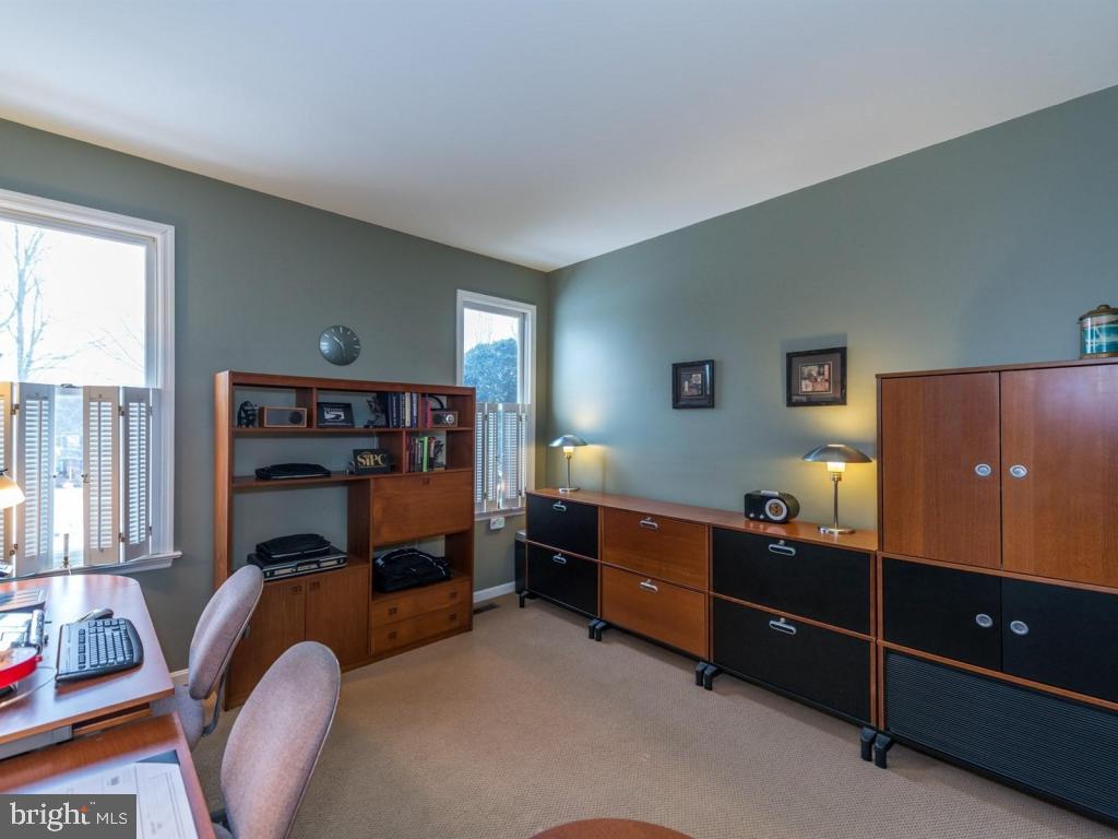 HAYWARD HEATH - Residential