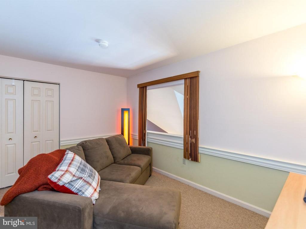HAYWARD HEATH - Residential