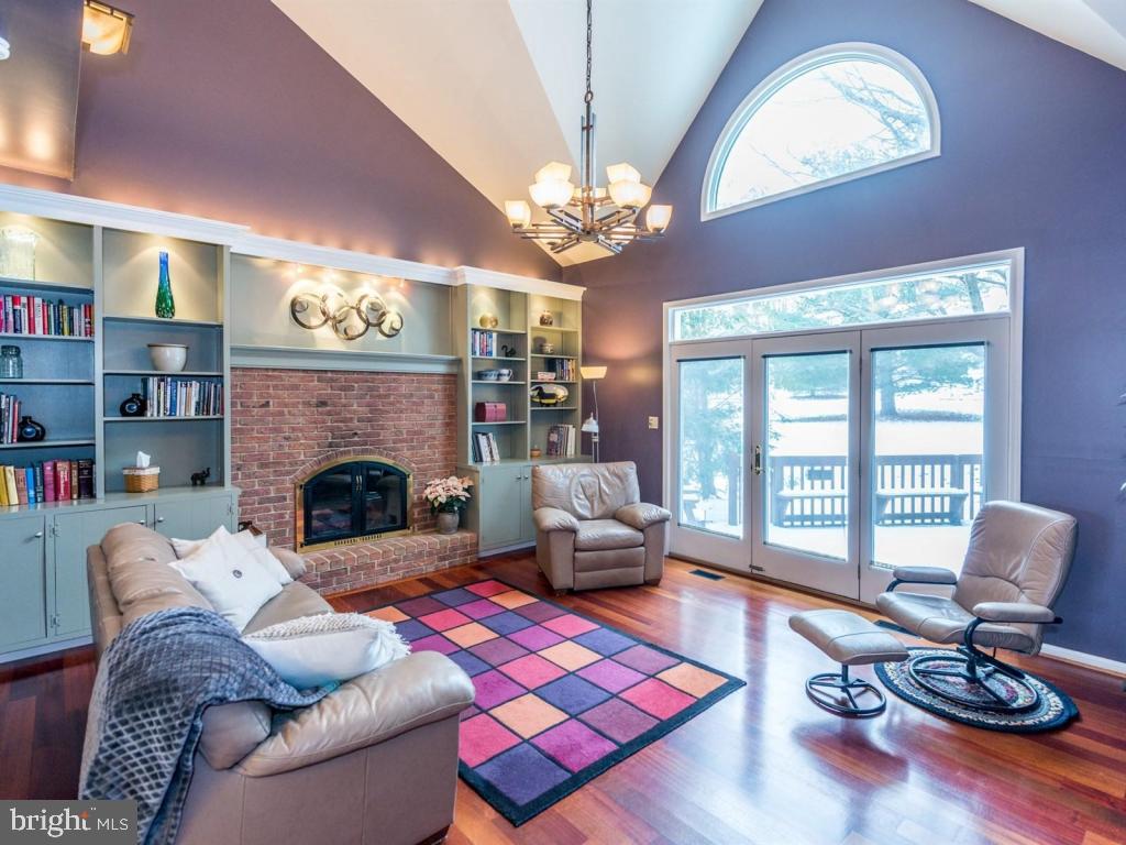 HAYWARD HEATH - Residential