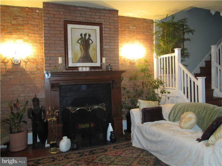 UNIVERSITY CITY - Residential