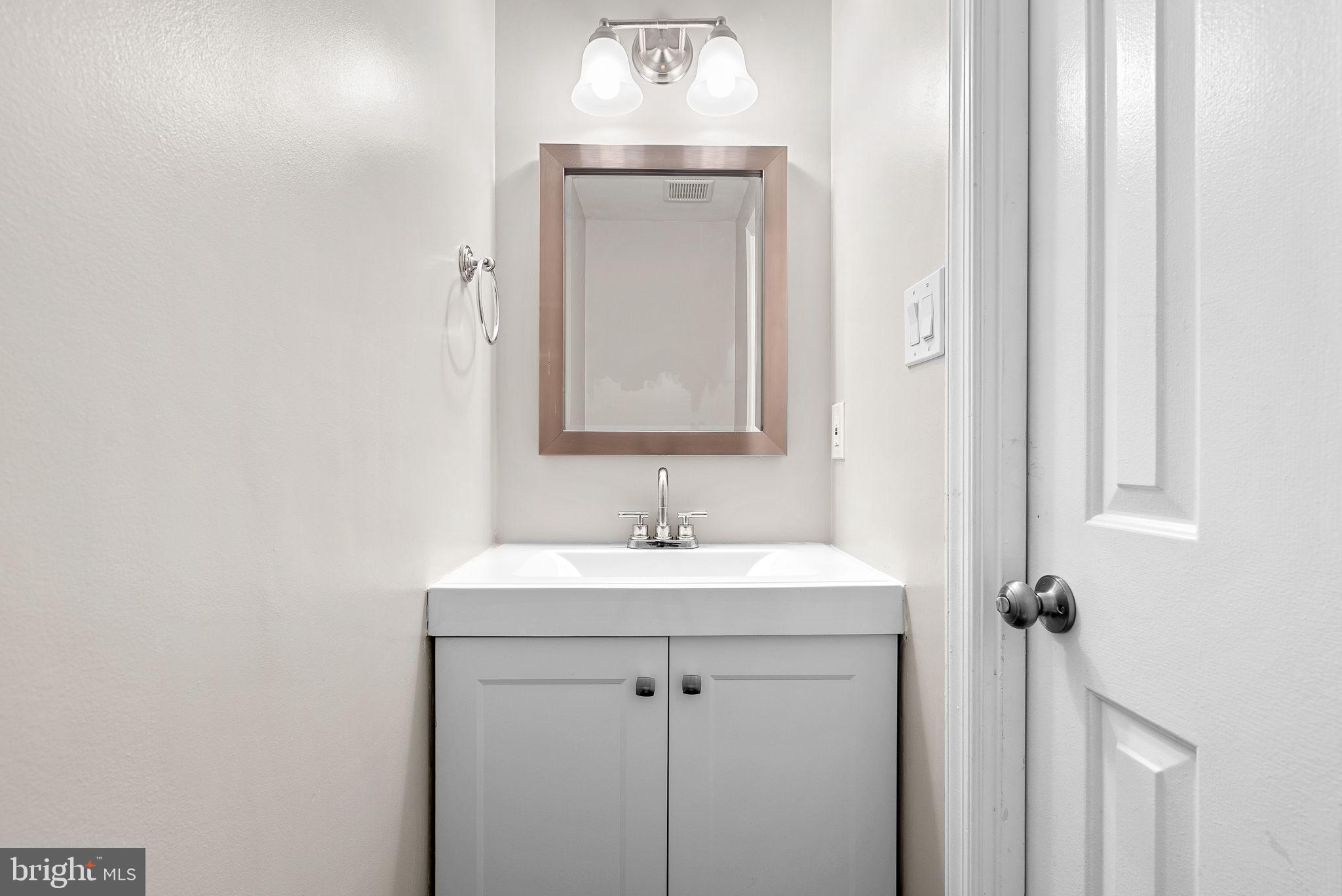 WHISPERWOOD - Residential Lease