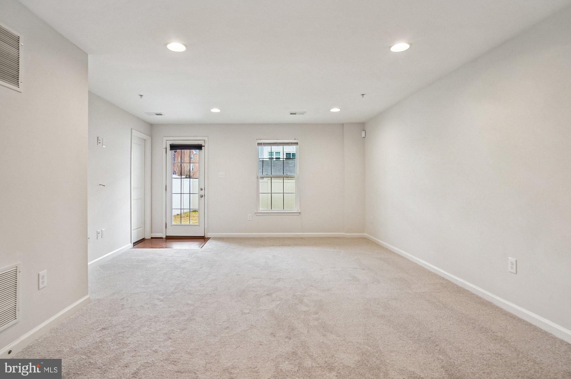 FIELDSIDE AT ST CHARLES - Residential