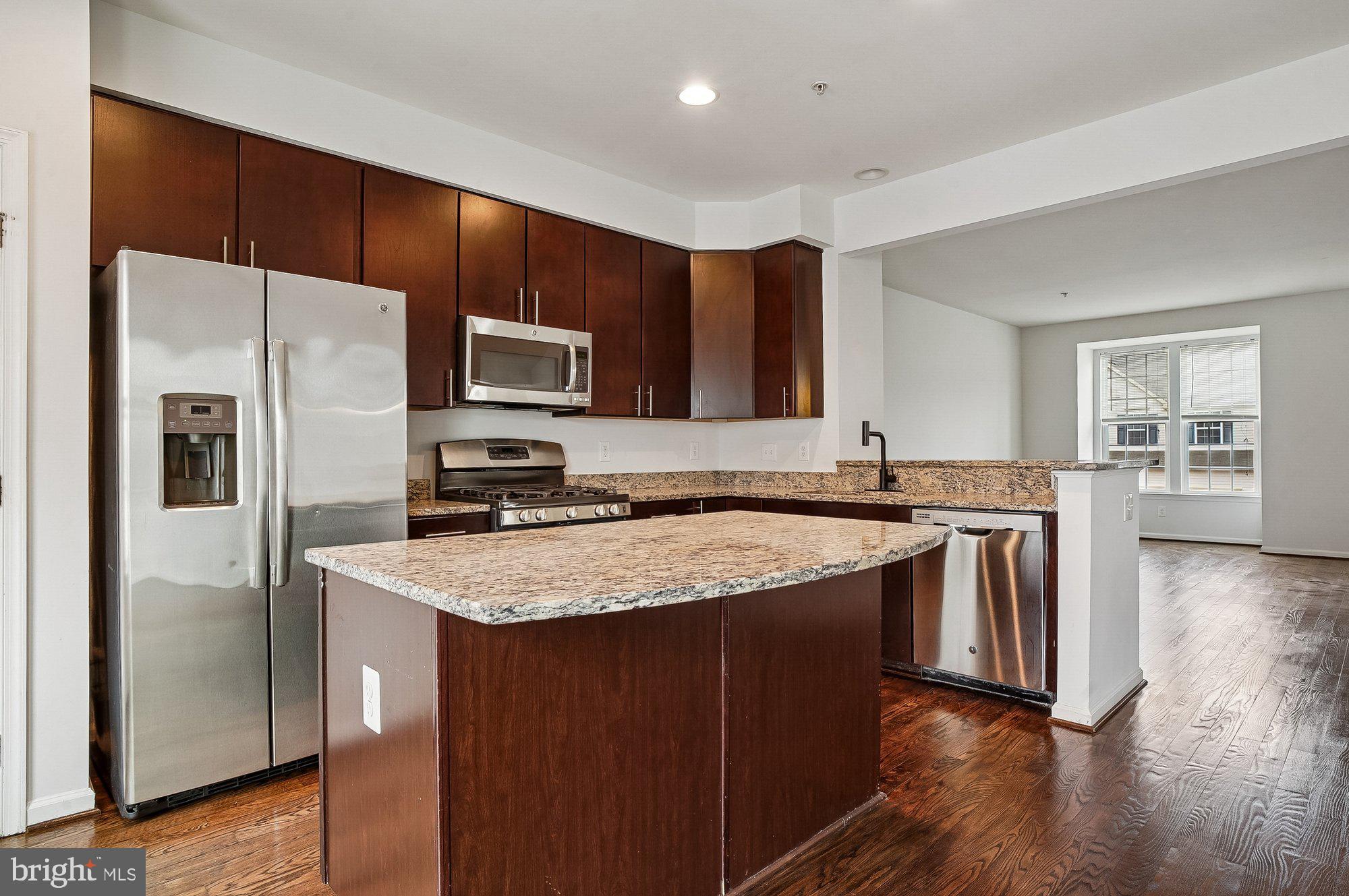 FIELDSIDE AT ST CHARLES - Residential