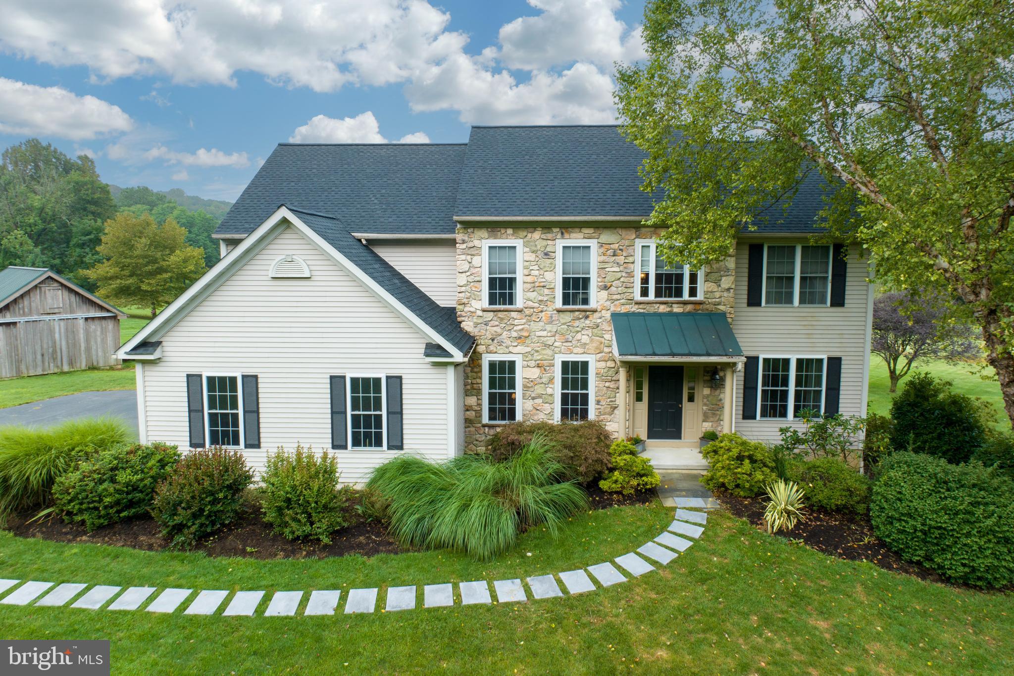 HILLBROOK FARMS - Residential