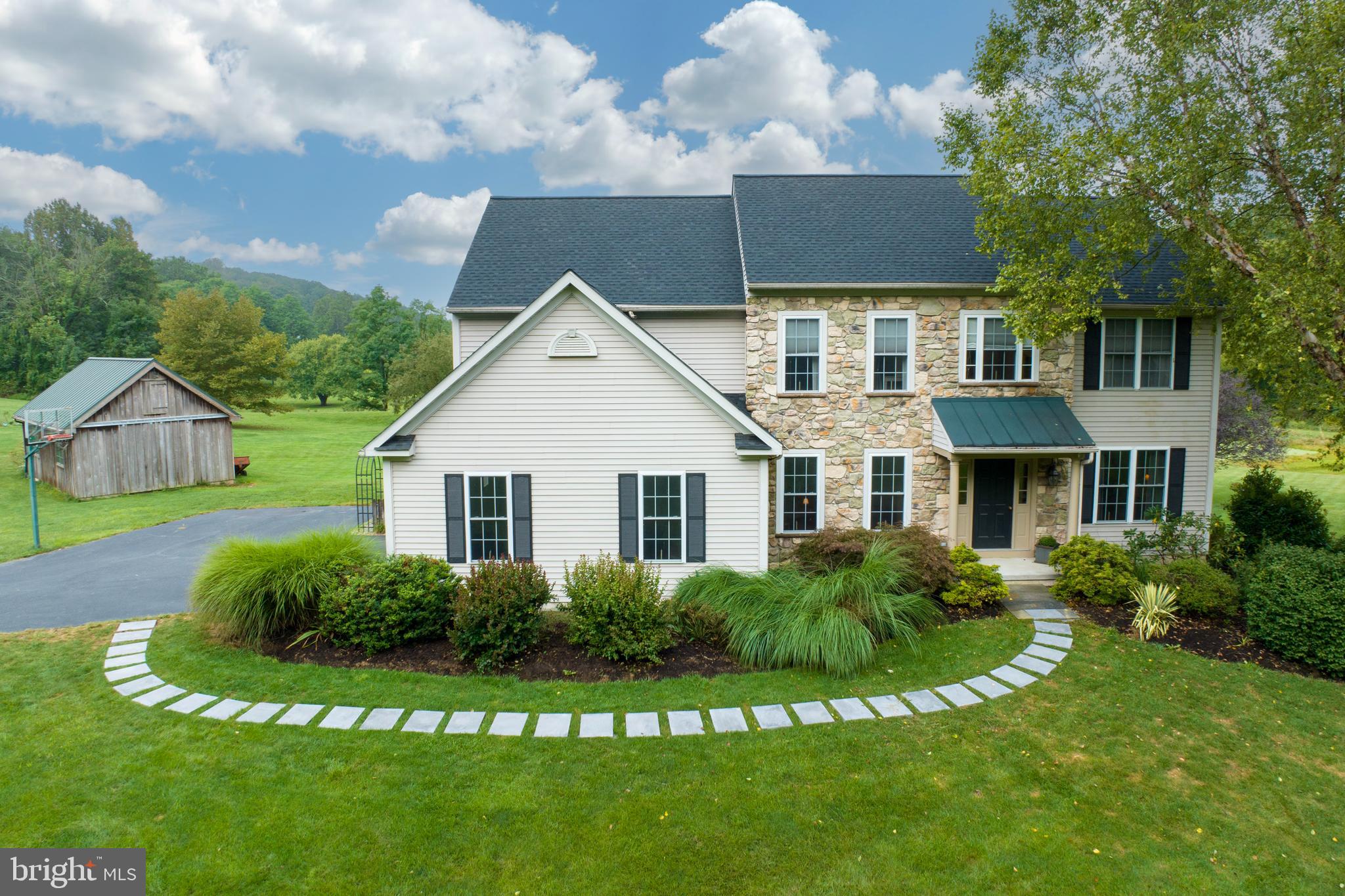 HILLBROOK FARMS - Residential